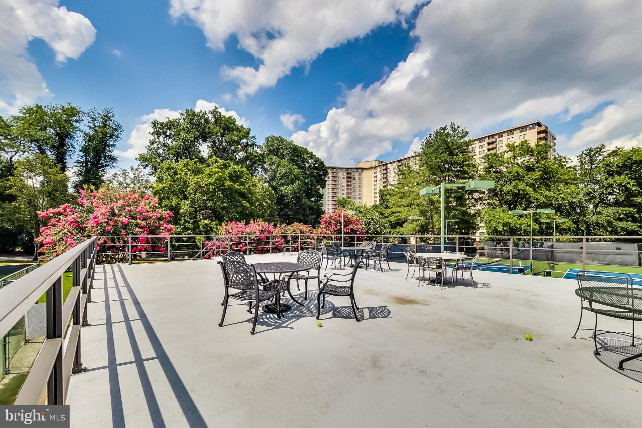 PROMENADE TOWERS - Residential Lease