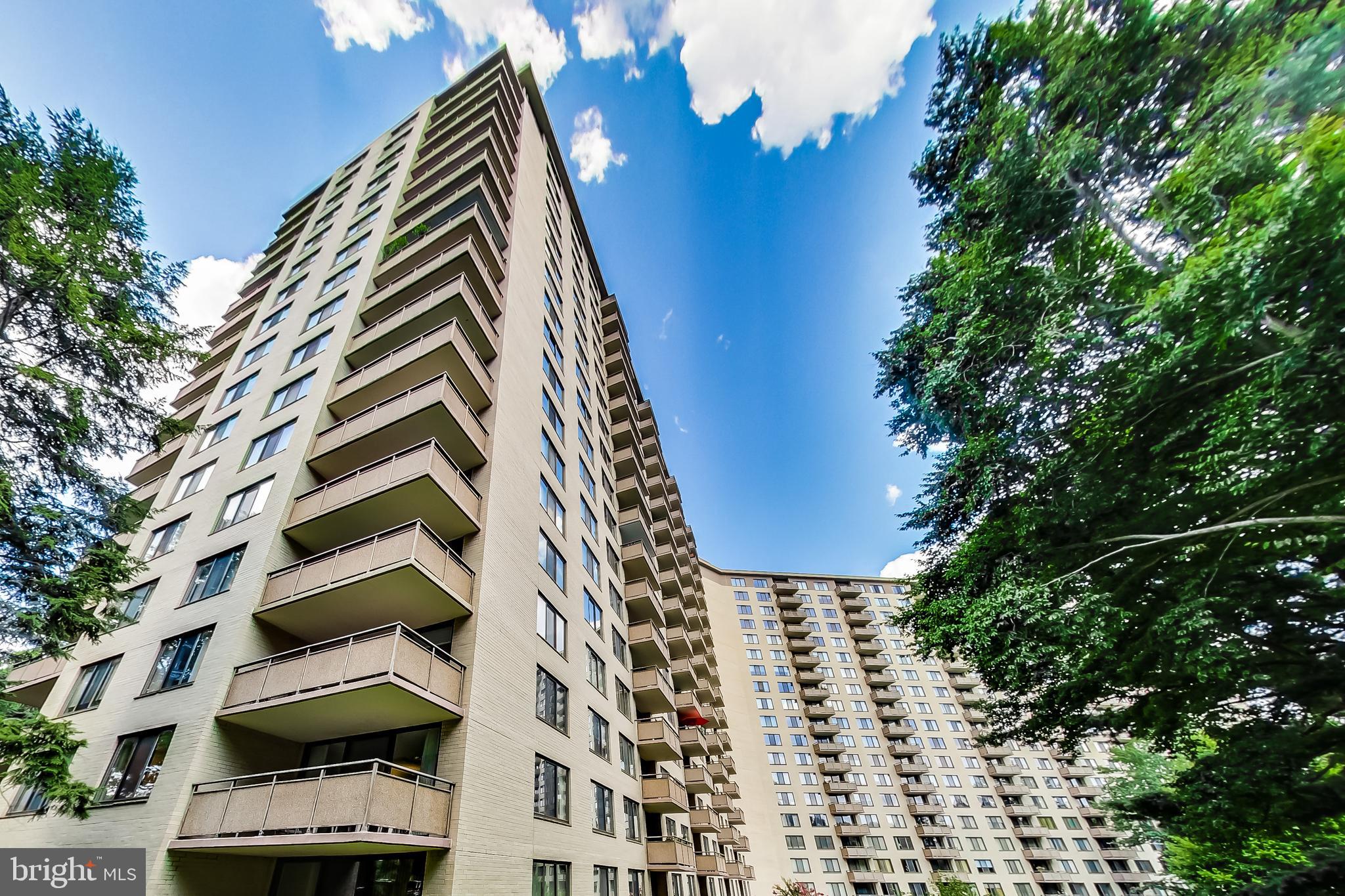 PROMENADE TOWERS - Residential Lease