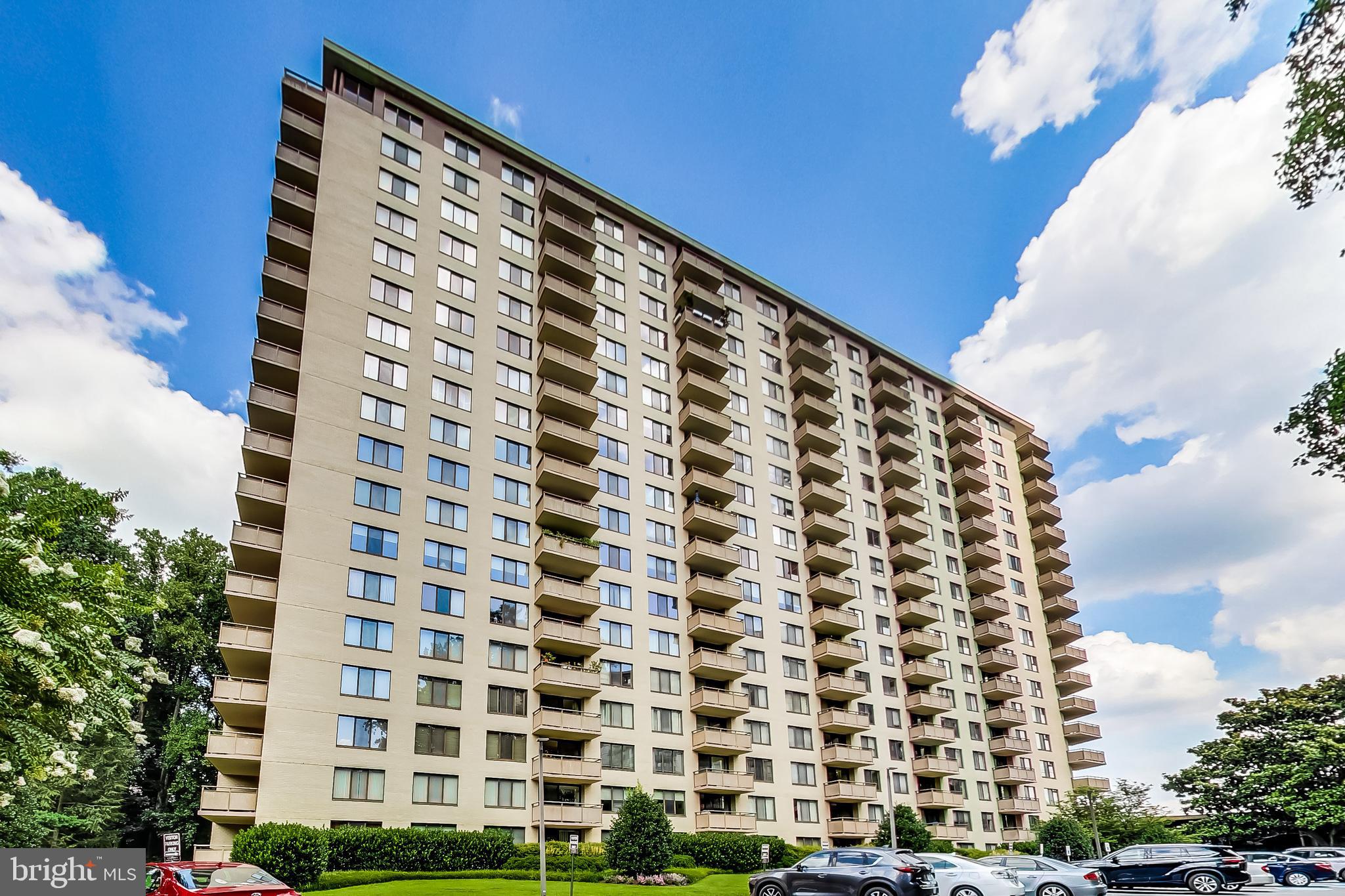 PROMENADE TOWERS - Residential Lease