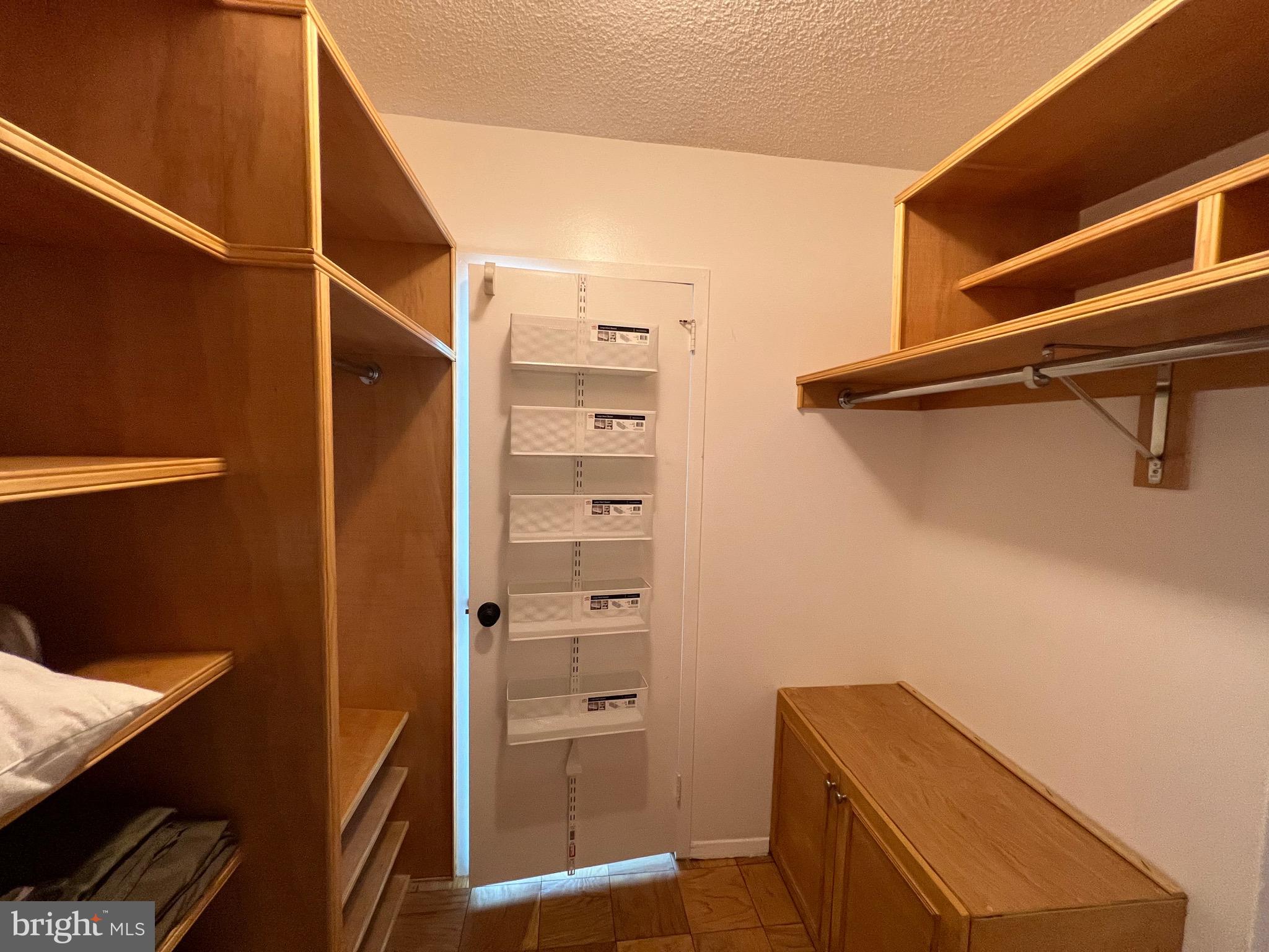 PROMENADE TOWERS - Residential Lease