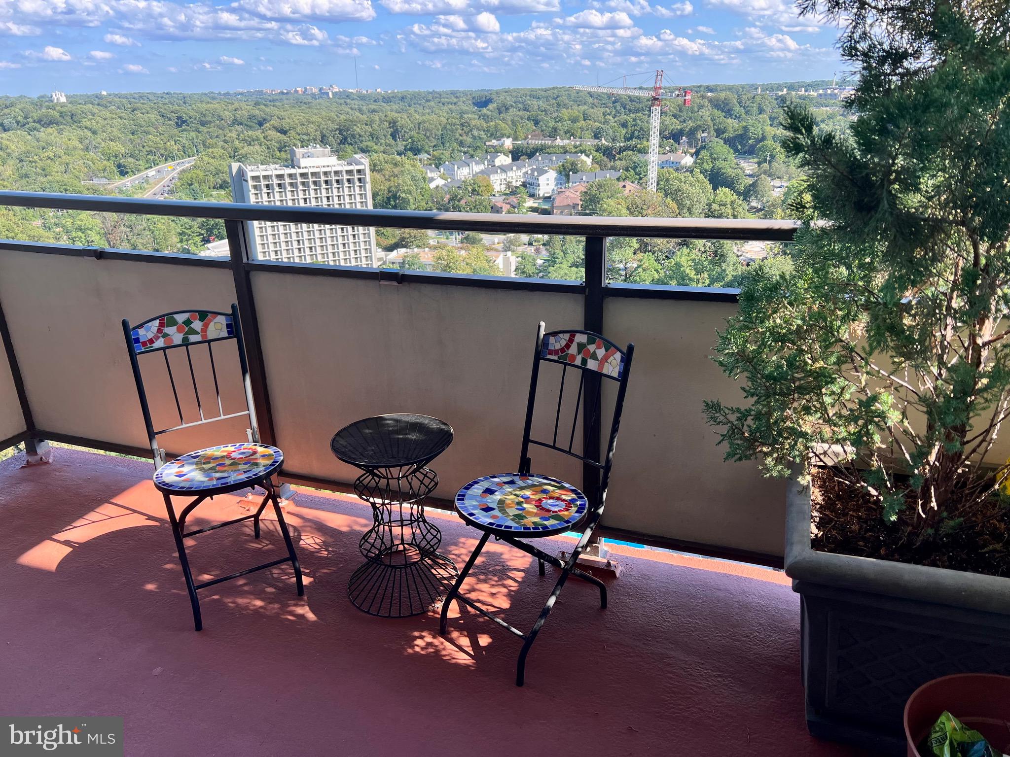 PROMENADE TOWERS - Residential Lease