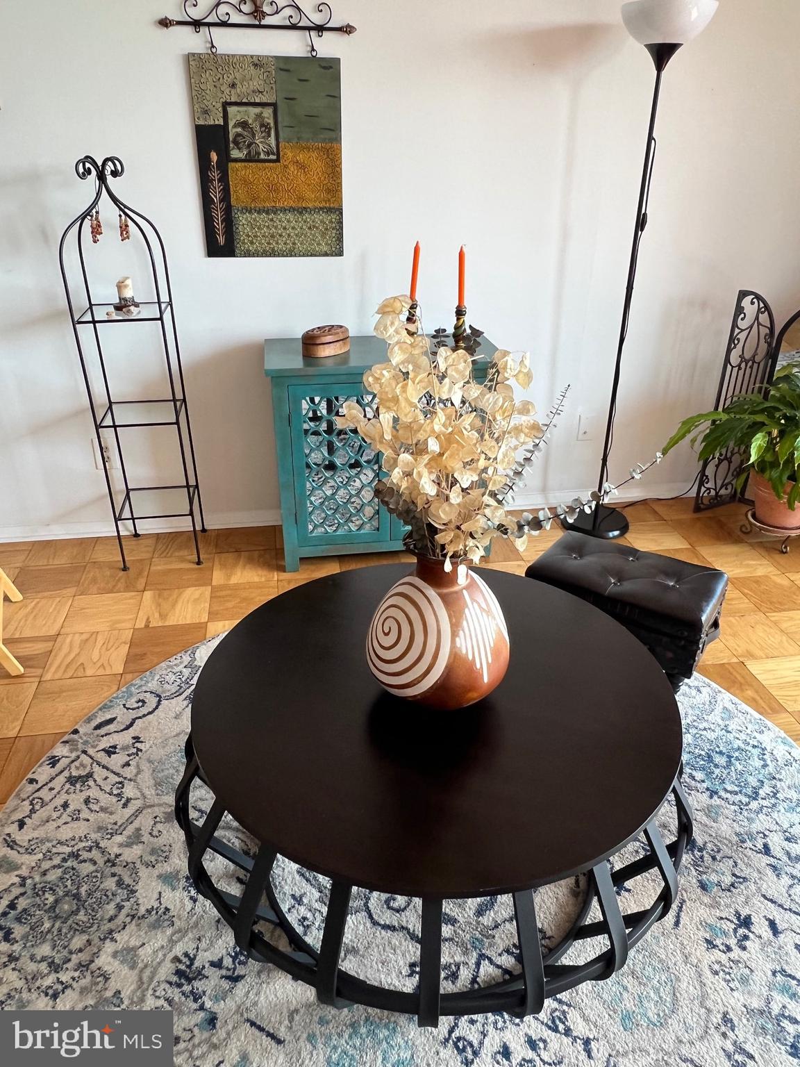 PROMENADE TOWERS - Residential Lease