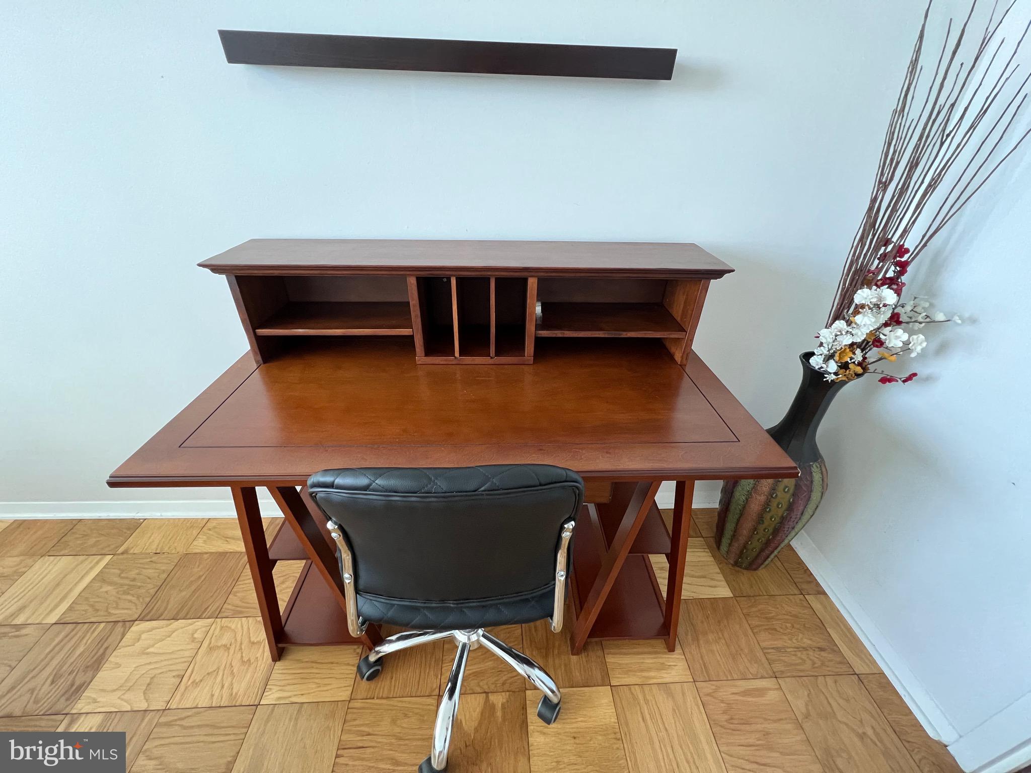 PROMENADE TOWERS - Residential Lease