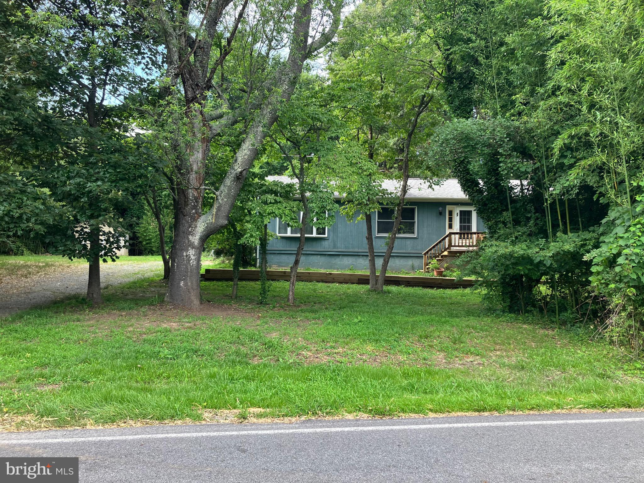 21 DEER PATH WAY