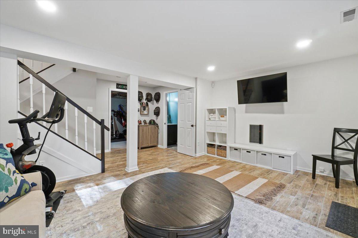 BIRCHFIELD WOODS - Residential