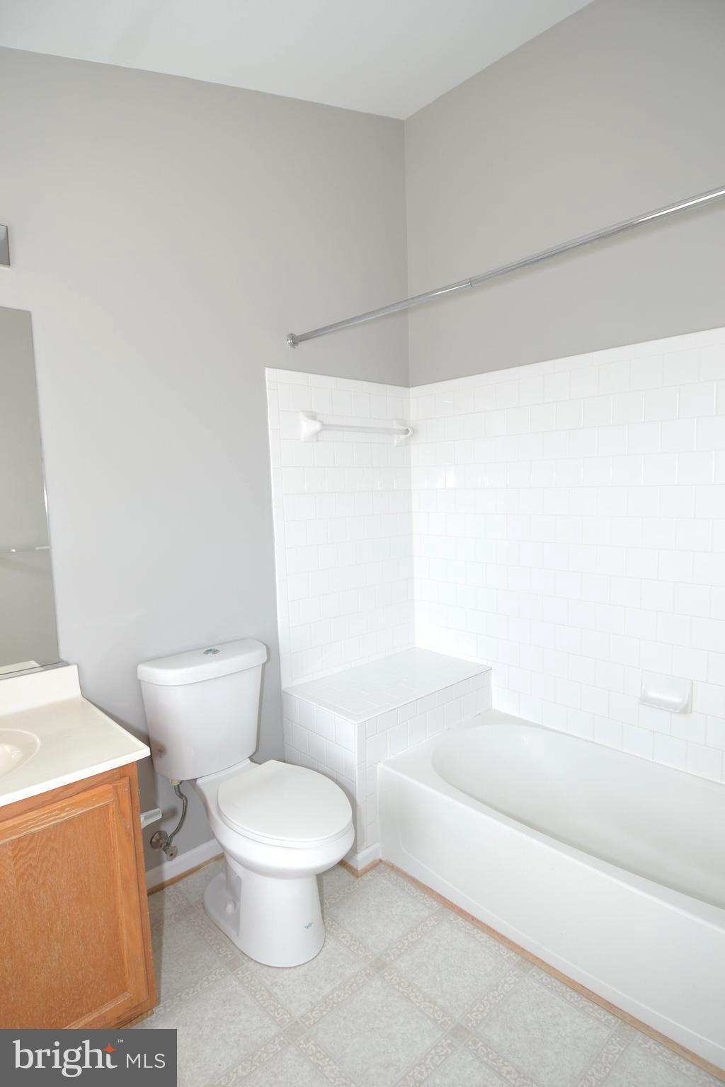 NANTUCKET MEWS @ CROFTON - Residential Lease