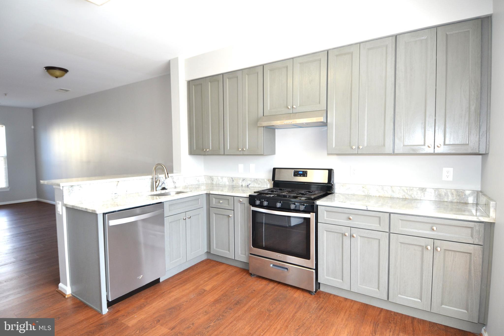 NANTUCKET MEWS @ CROFTON - Residential Lease