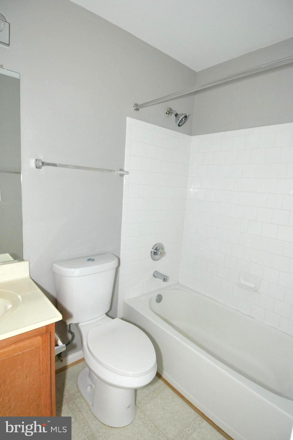 NANTUCKET MEWS @ CROFTON - Residential Lease