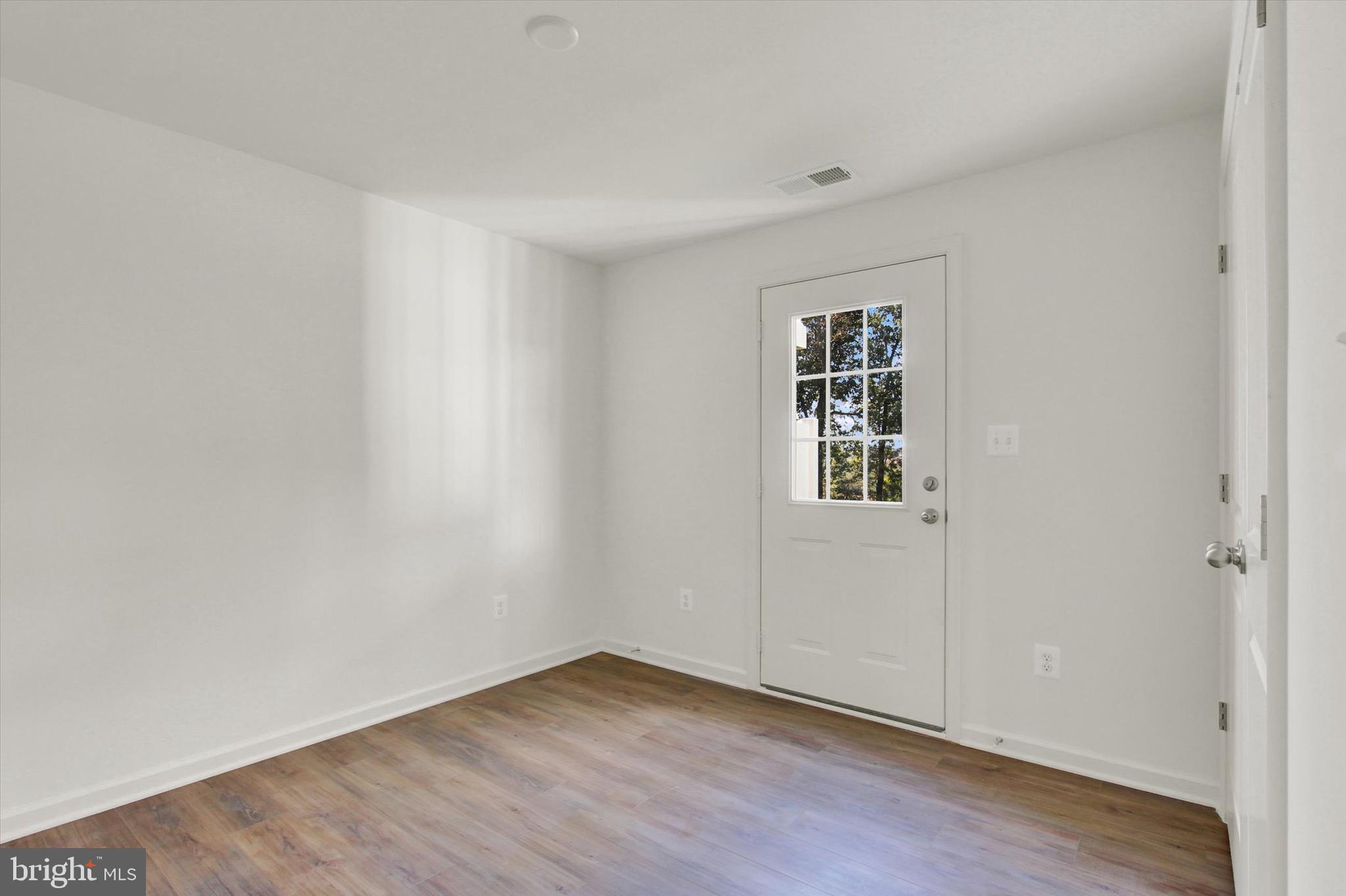 HOMESTEAD ACRES - Residential Lease