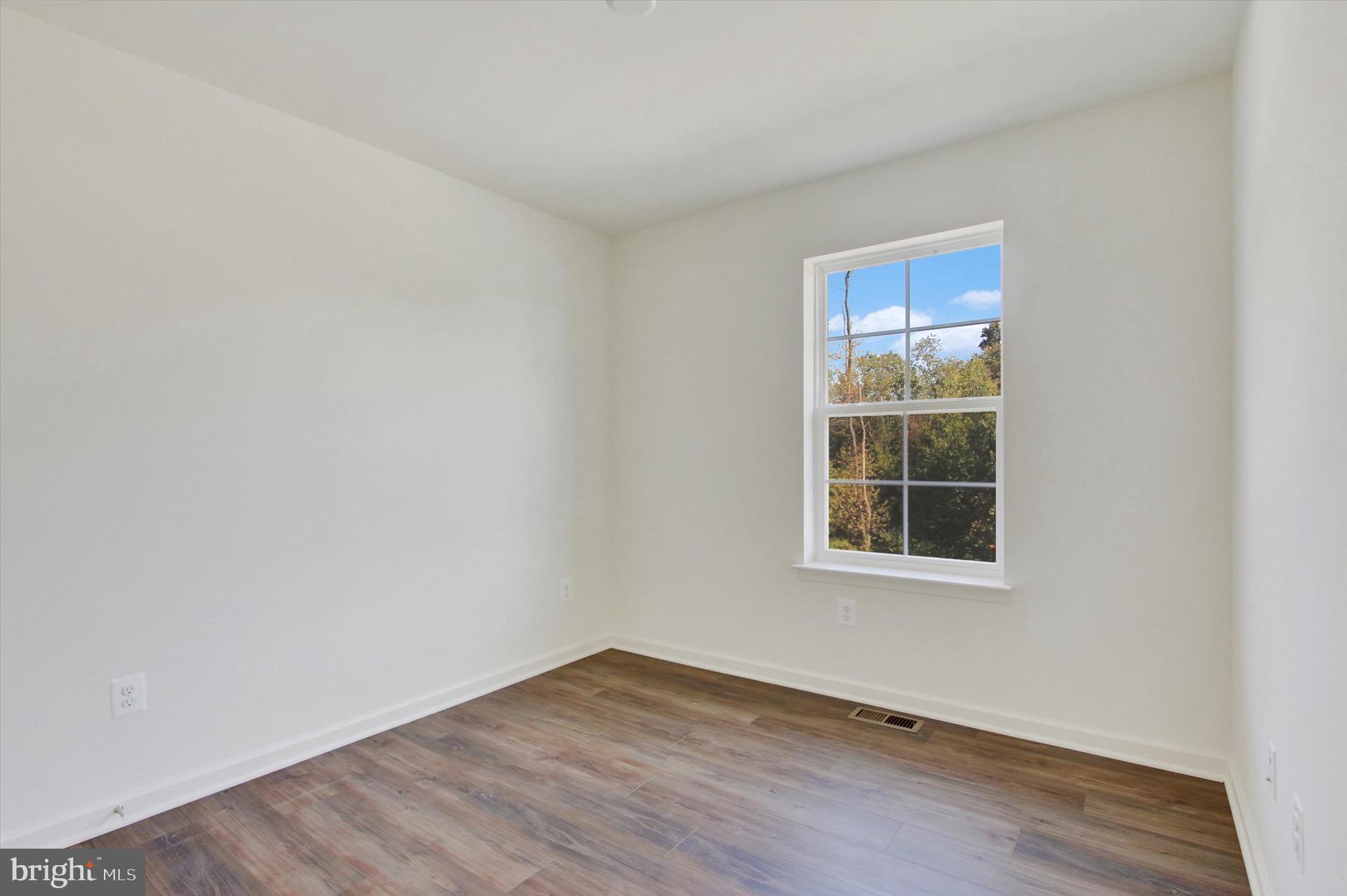 HOMESTEAD ACRES - Residential Lease