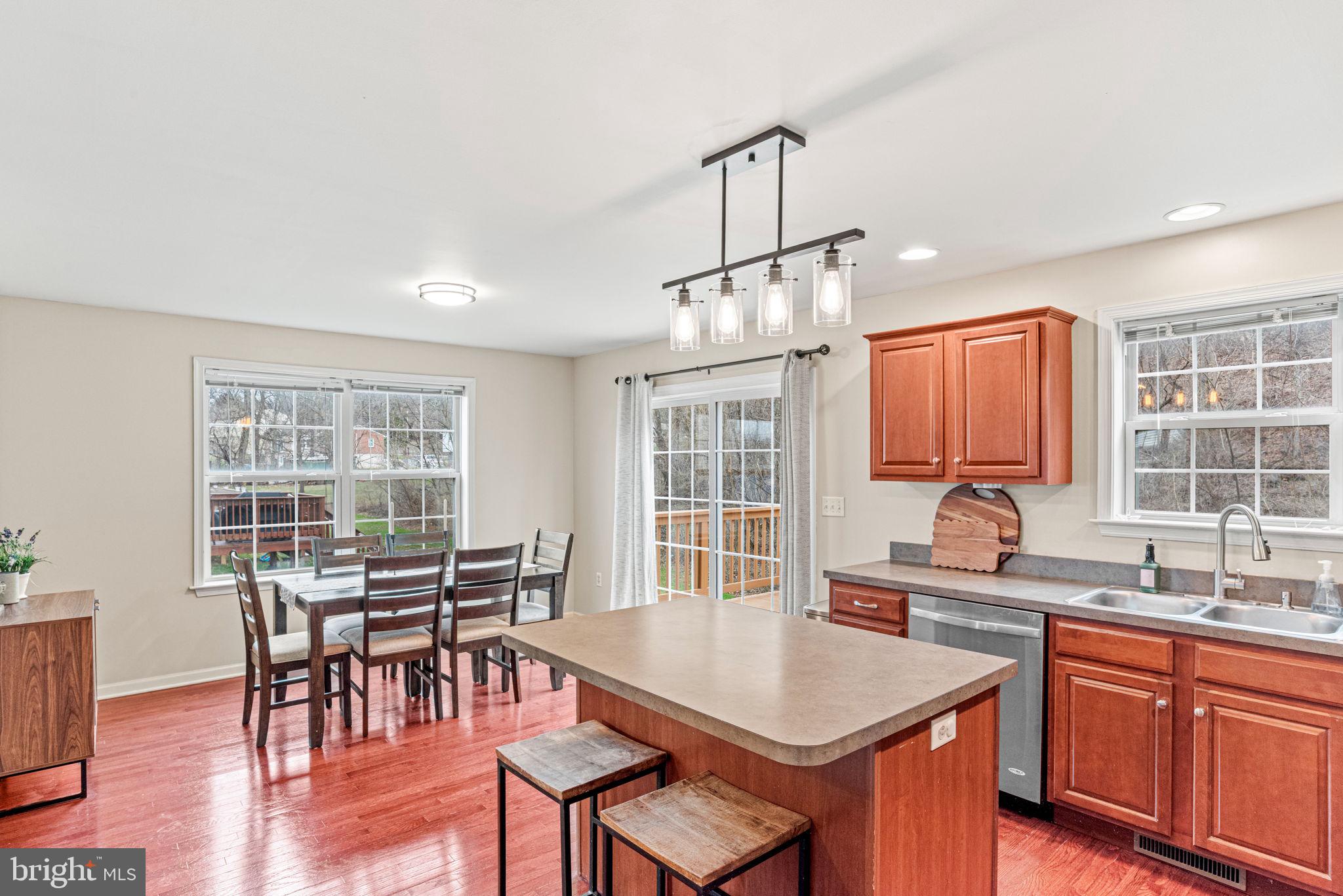 SCHOOLHOUSE CROSSING - Residential