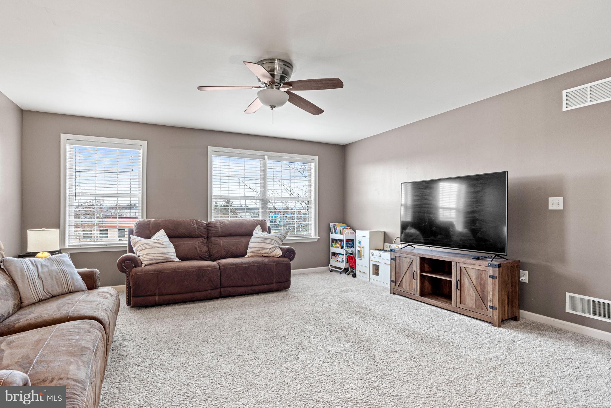 SCHOOLHOUSE CROSSING - Residential