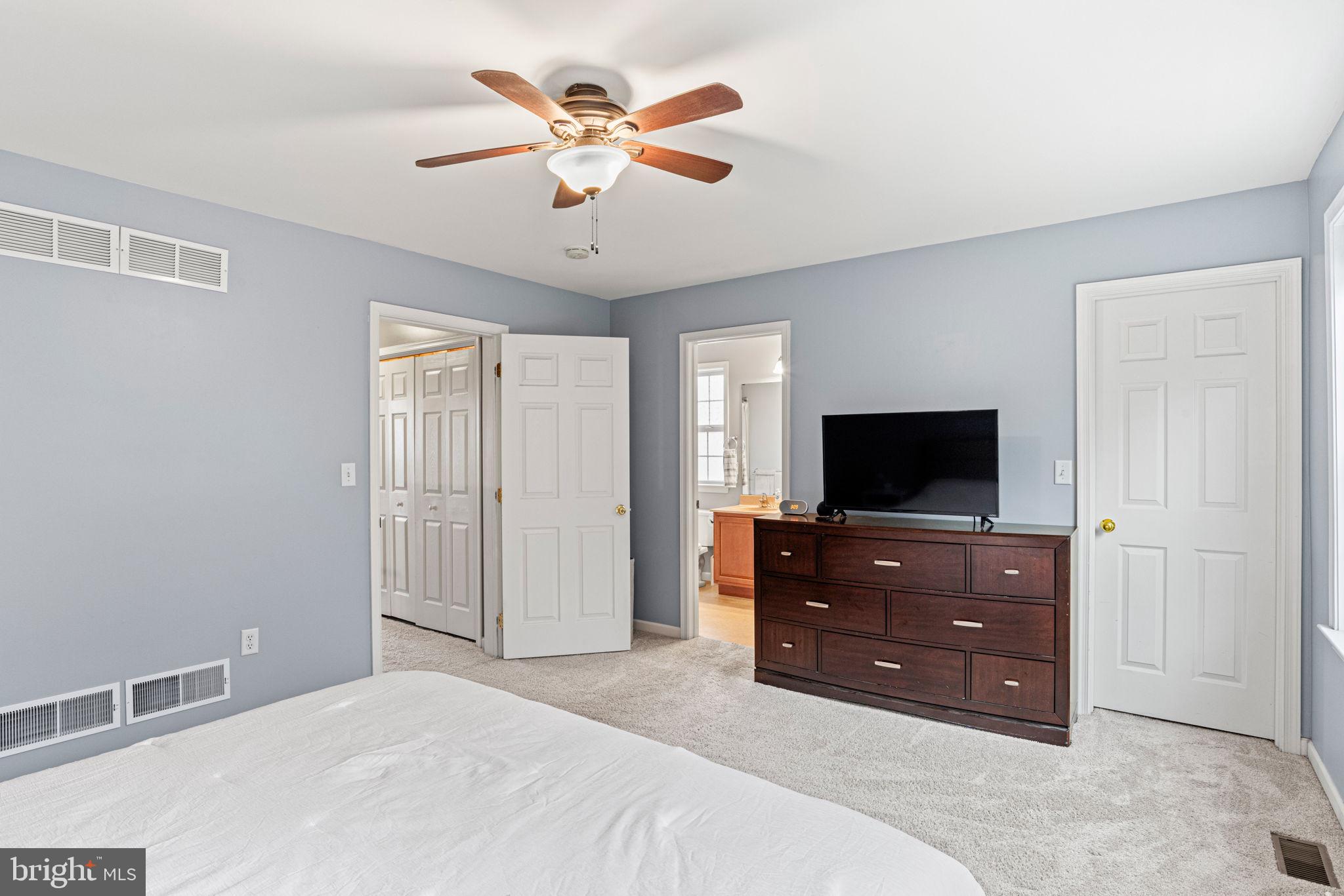 SCHOOLHOUSE CROSSING - Residential