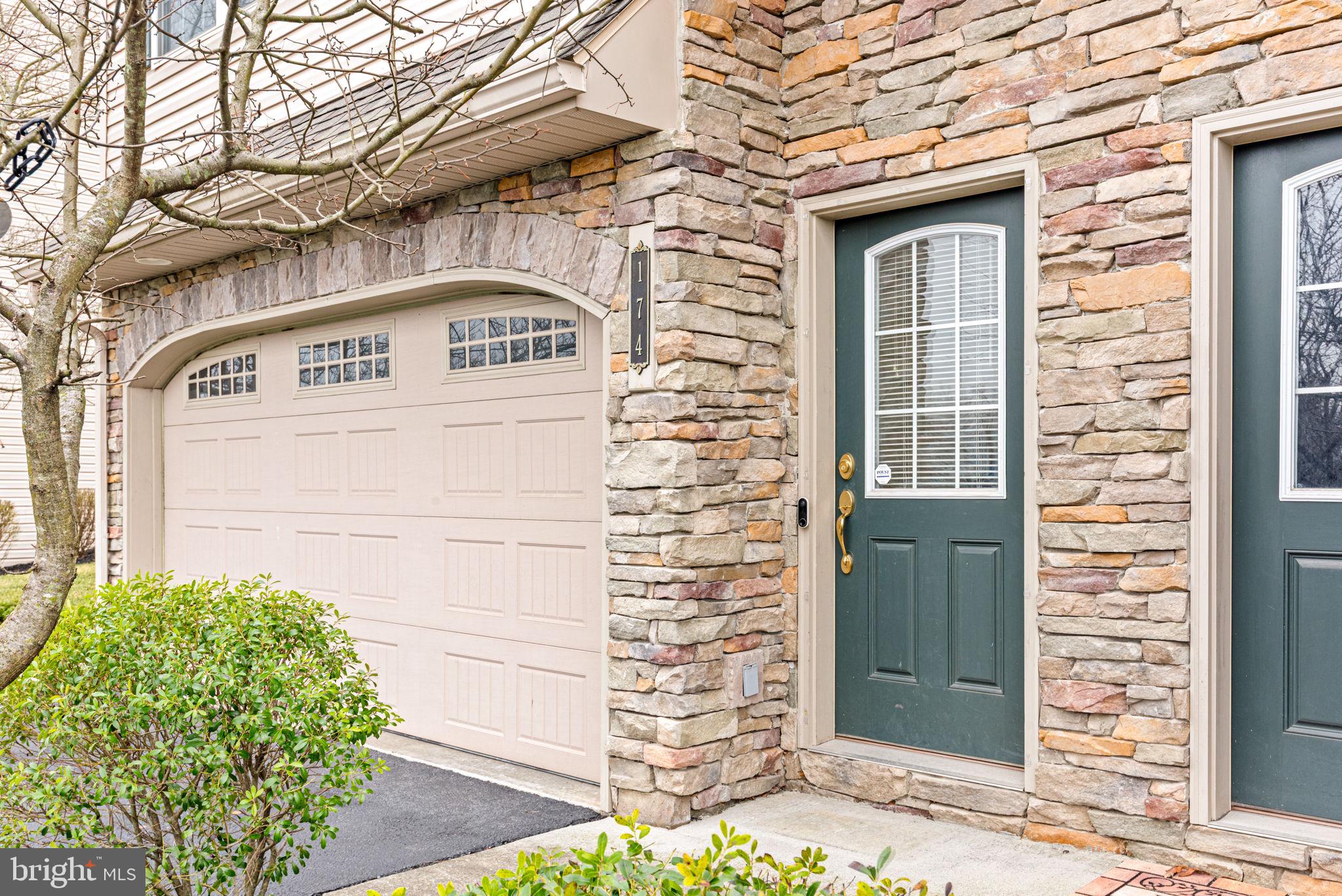 SCHOOLHOUSE CROSSING - Residential