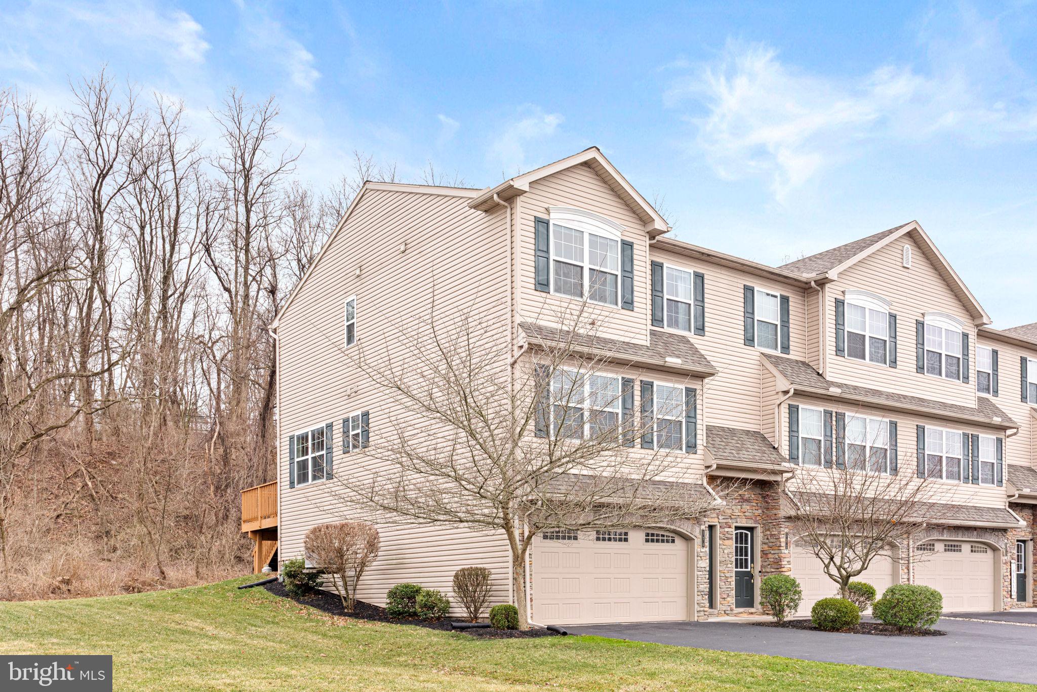 SCHOOLHOUSE CROSSING - Residential