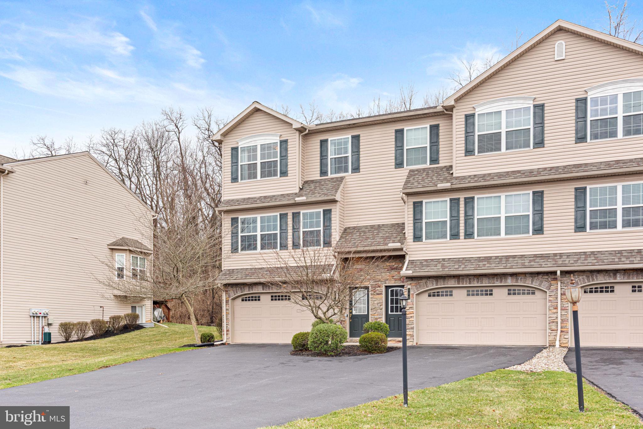 SCHOOLHOUSE CROSSING - Residential