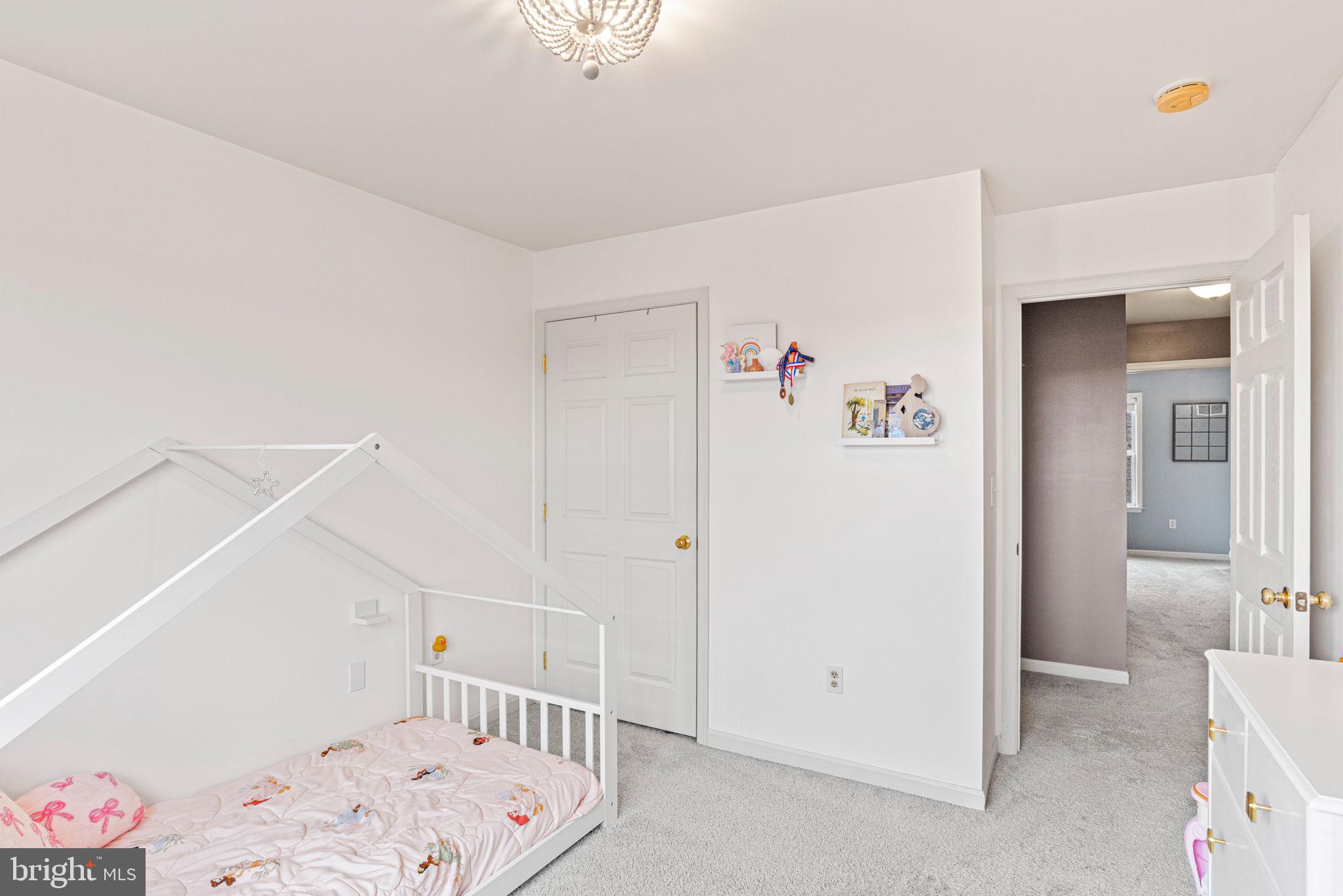 SCHOOLHOUSE CROSSING - Residential