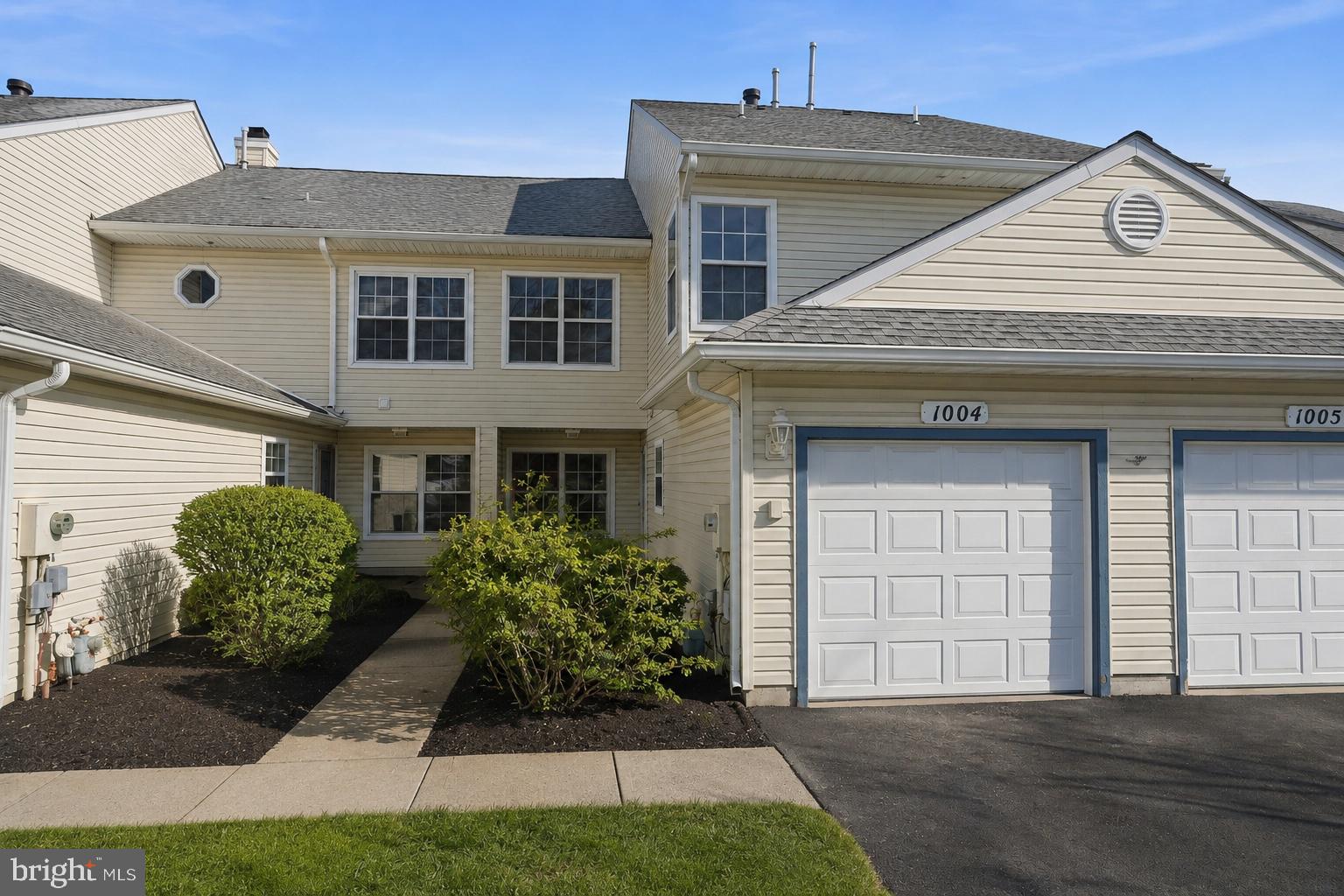 BROOKSTONE - Residential
