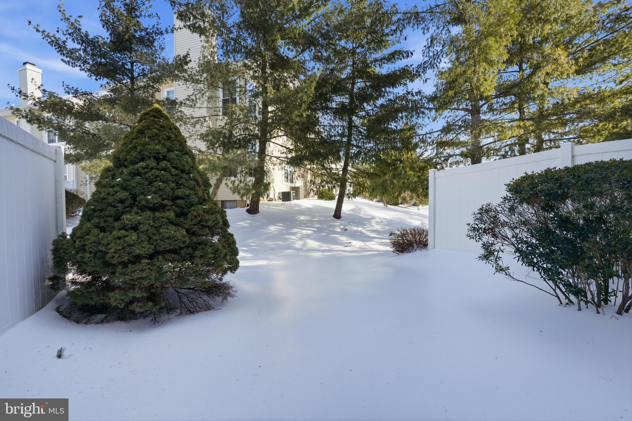 BROOKSTONE - Residential