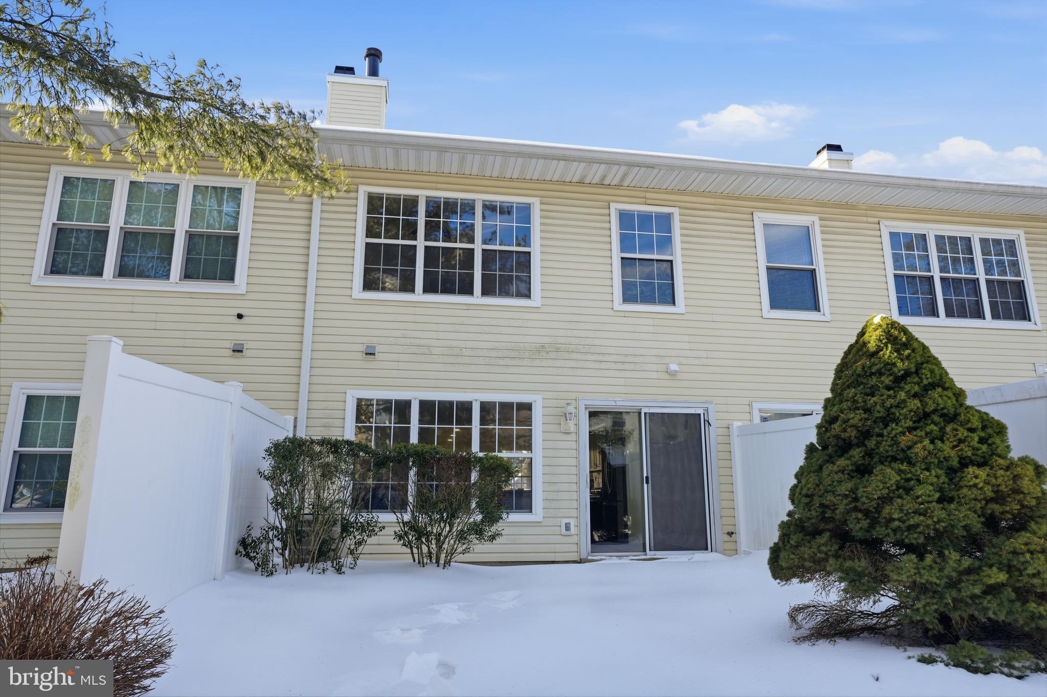 BROOKSTONE - Residential