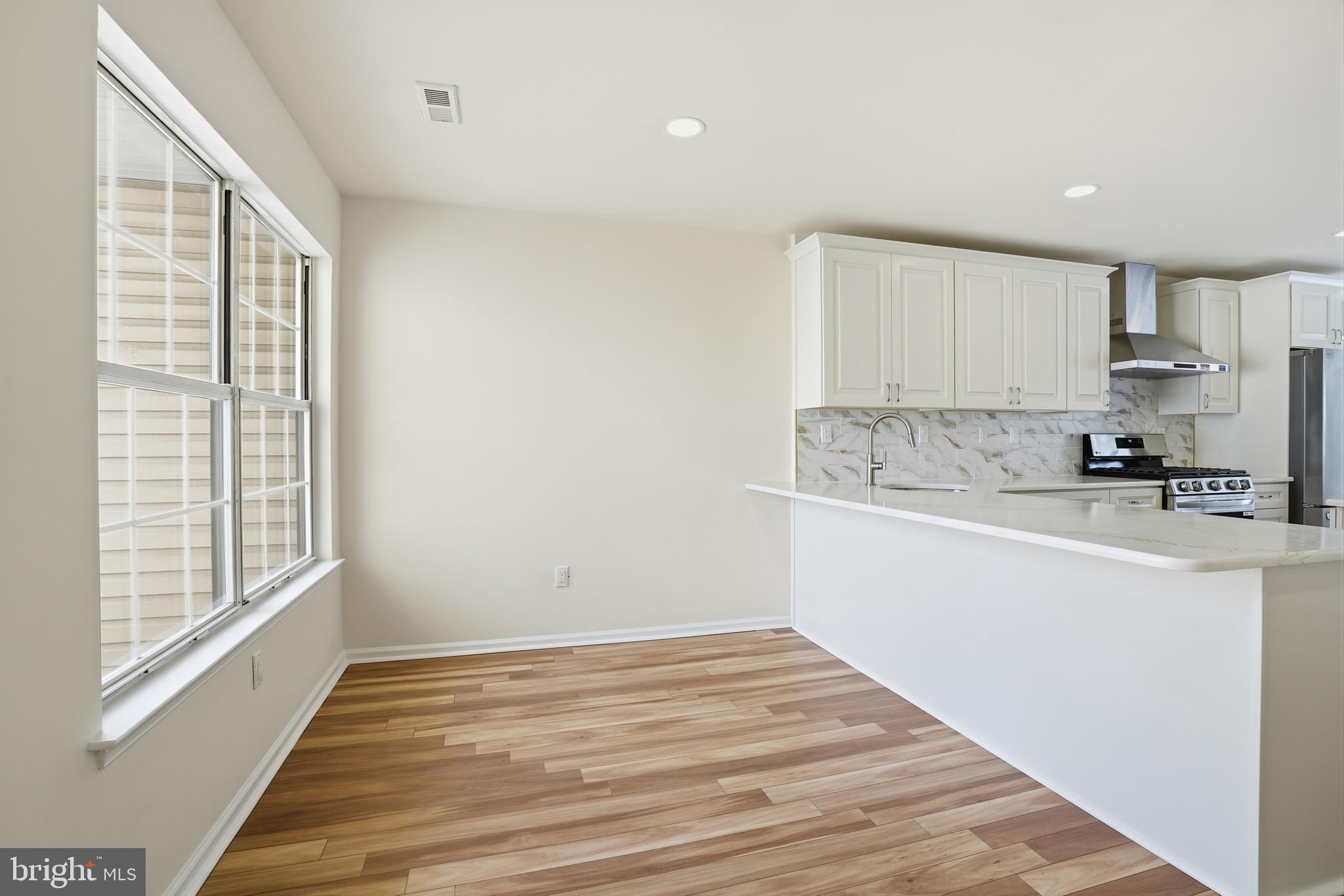 BROOKSTONE - Residential