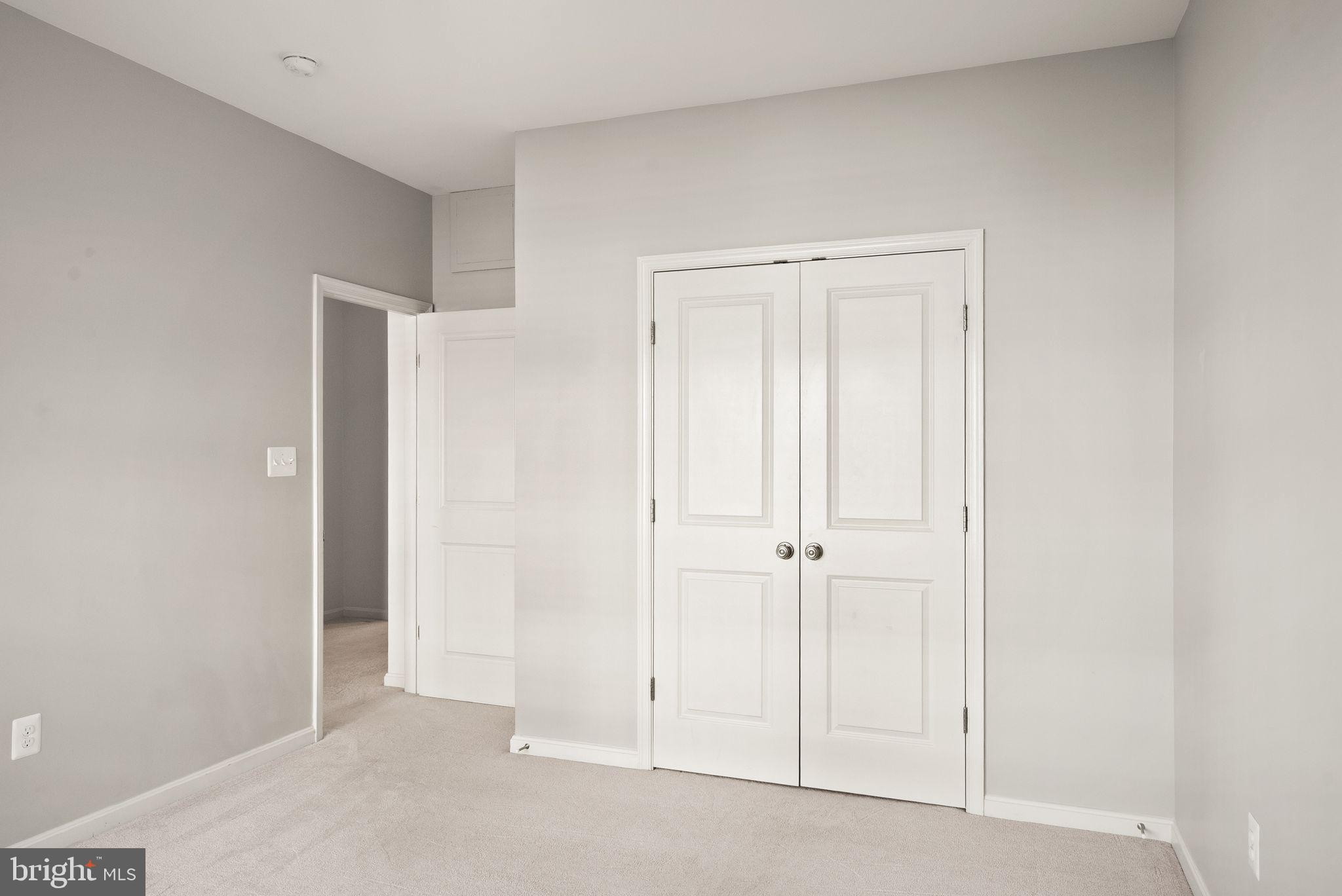 MADISON CRESCENT - Residential