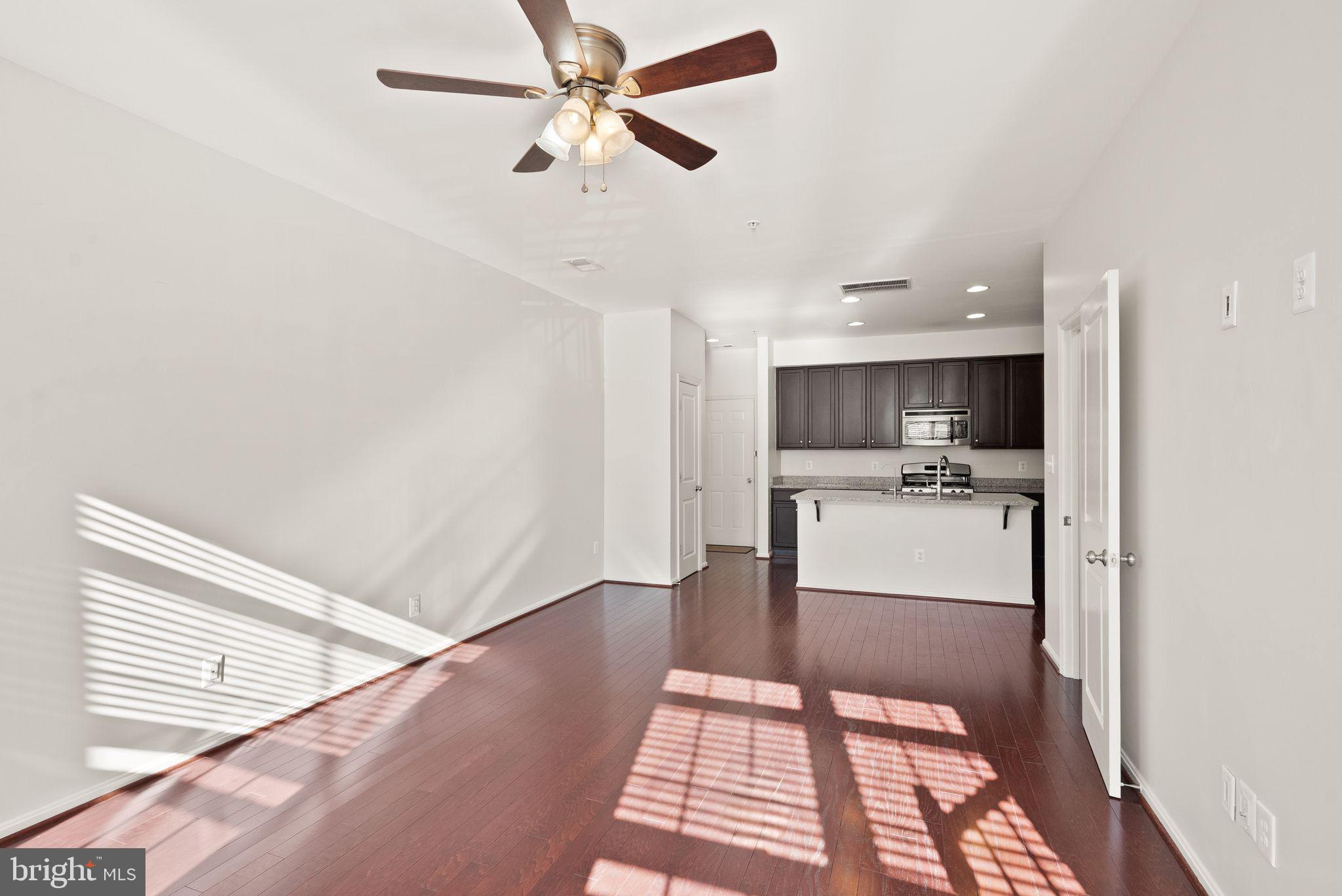 MADISON CRESCENT - Residential