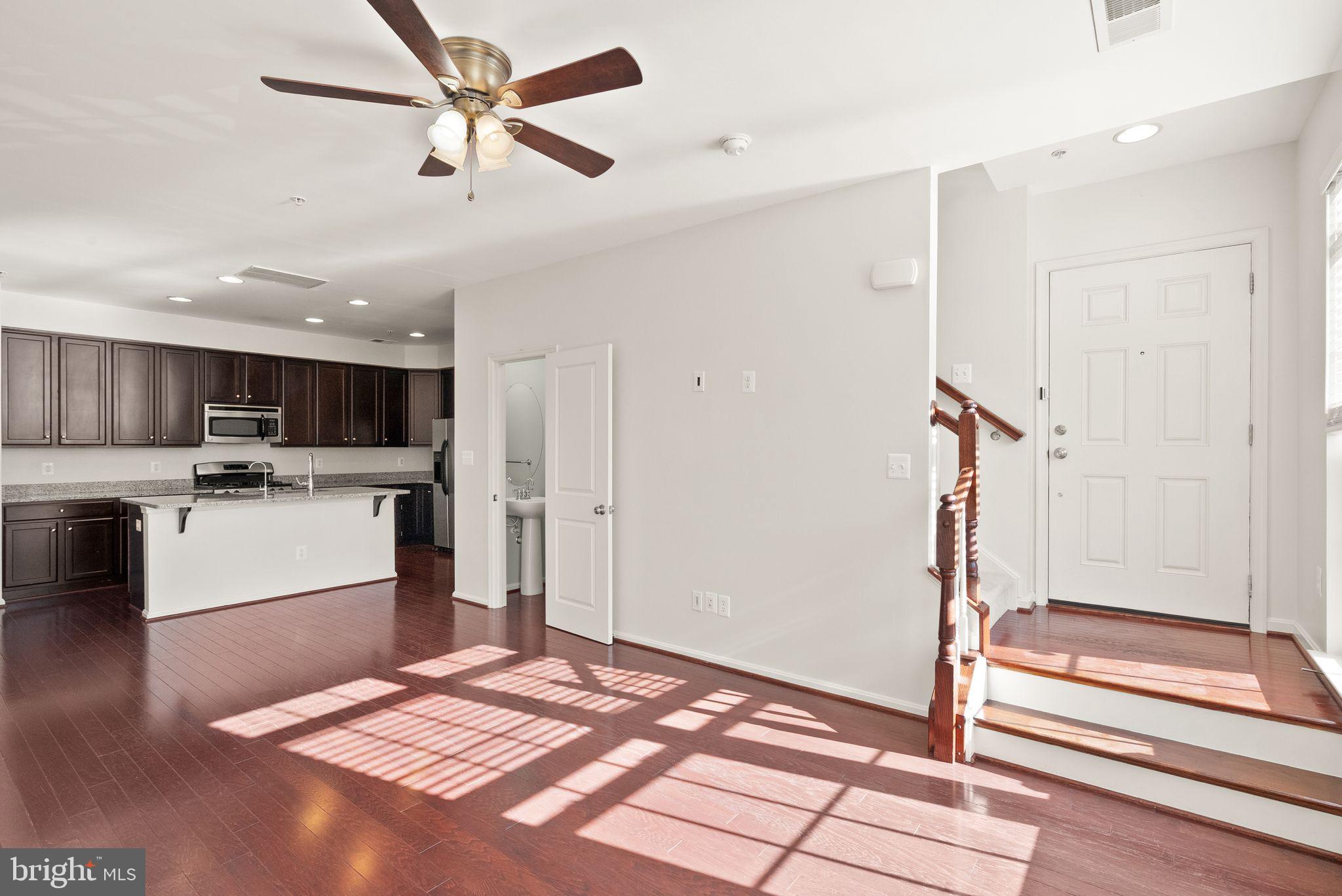 MADISON CRESCENT - Residential