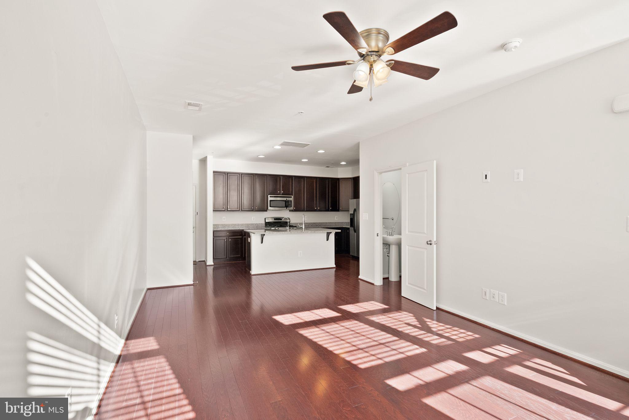 MADISON CRESCENT - Residential