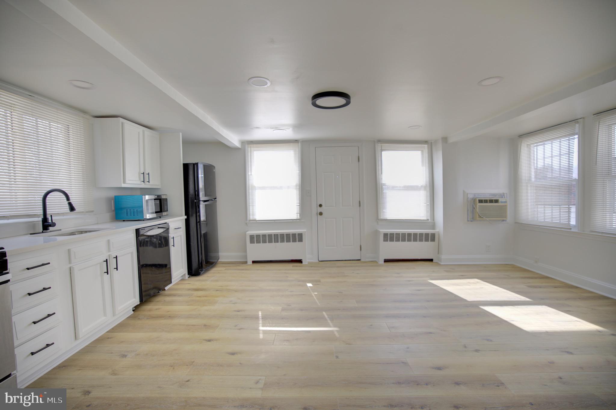 HAMILTON HILLS - Residential Lease