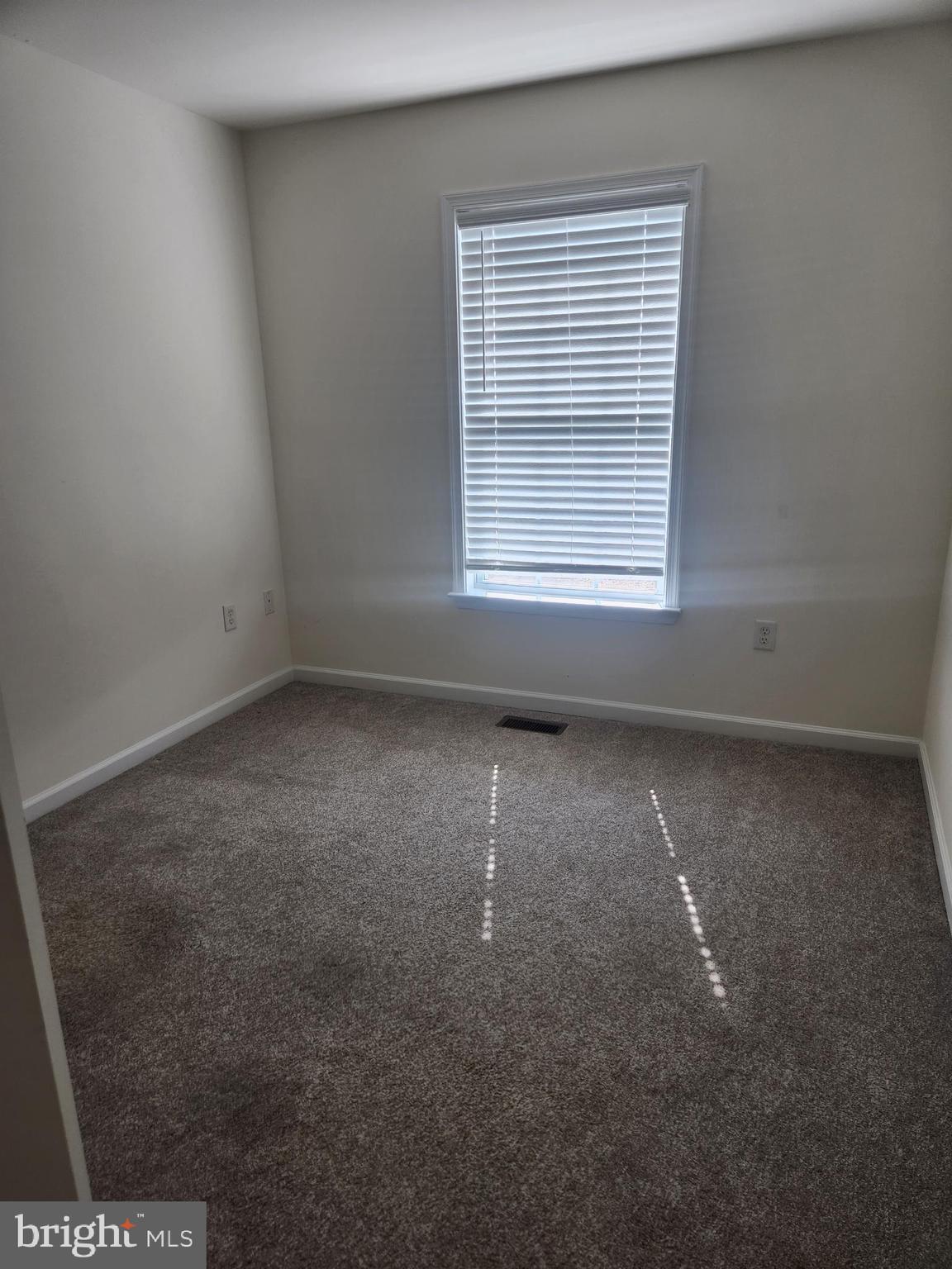 THE TOWNES OF RIDGEWAY - Residential Lease