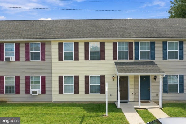 143 S SENECA ST, SHIPPENSBURG, PA 17257 - Image 7cb4144946bdf0f4338b0e026585e2ea/4225222837