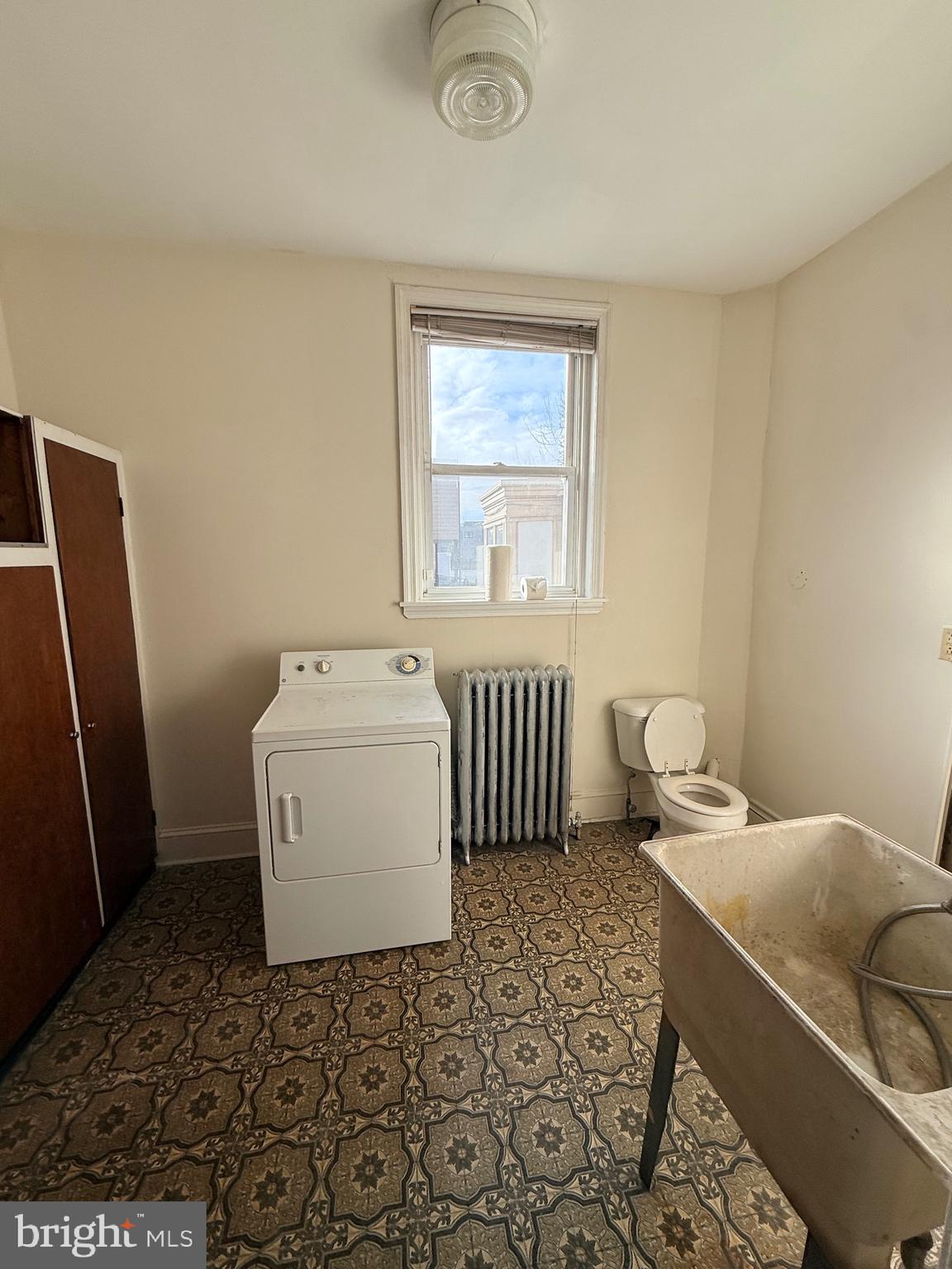 FISHTOWN - Commercial Sale