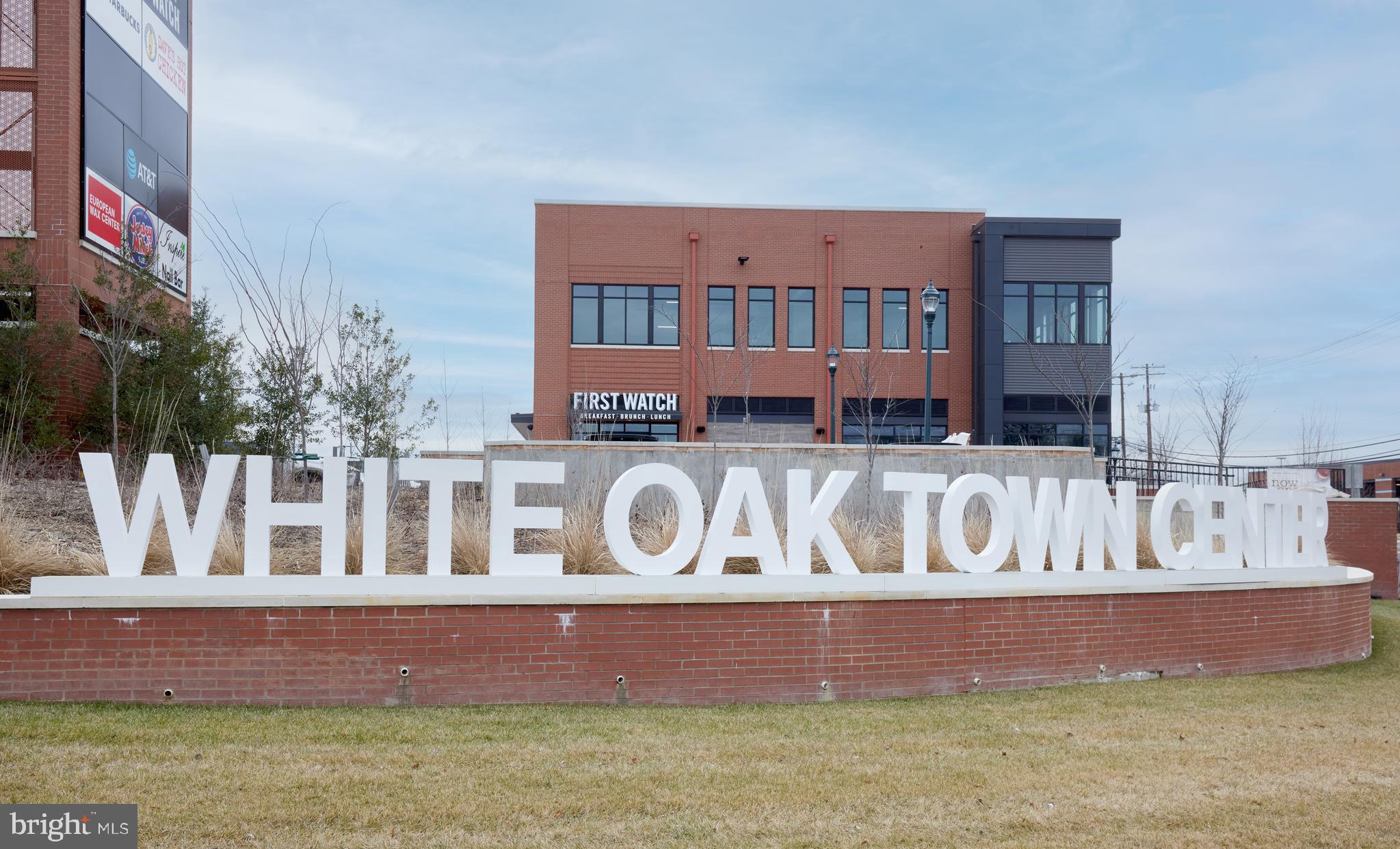 COLUMBIA TOWERS - Residential