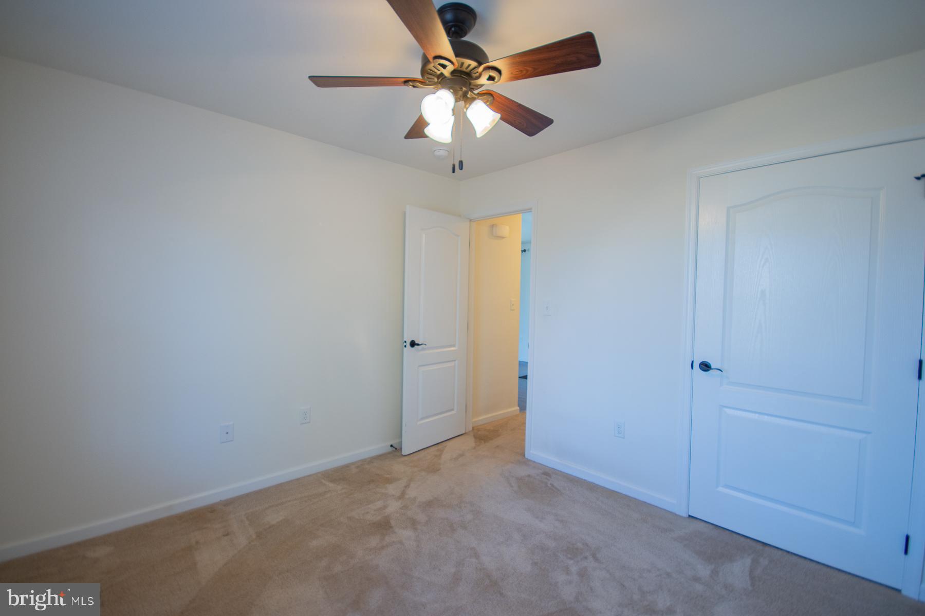 HICKORY RUN II - Residential Lease