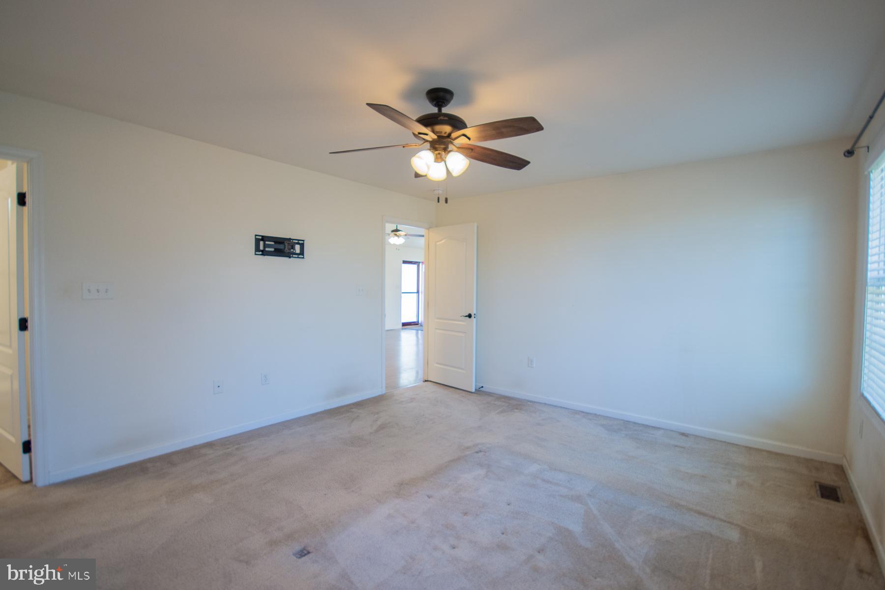 HICKORY RUN II - Residential Lease