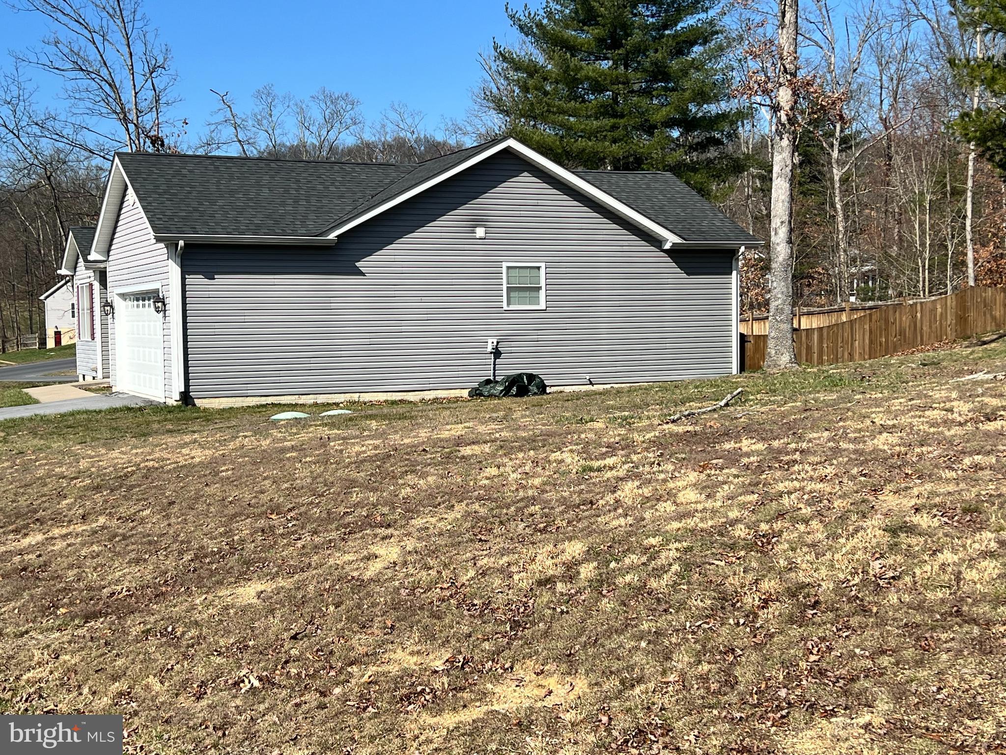 HICKORY RUN II - Residential Lease