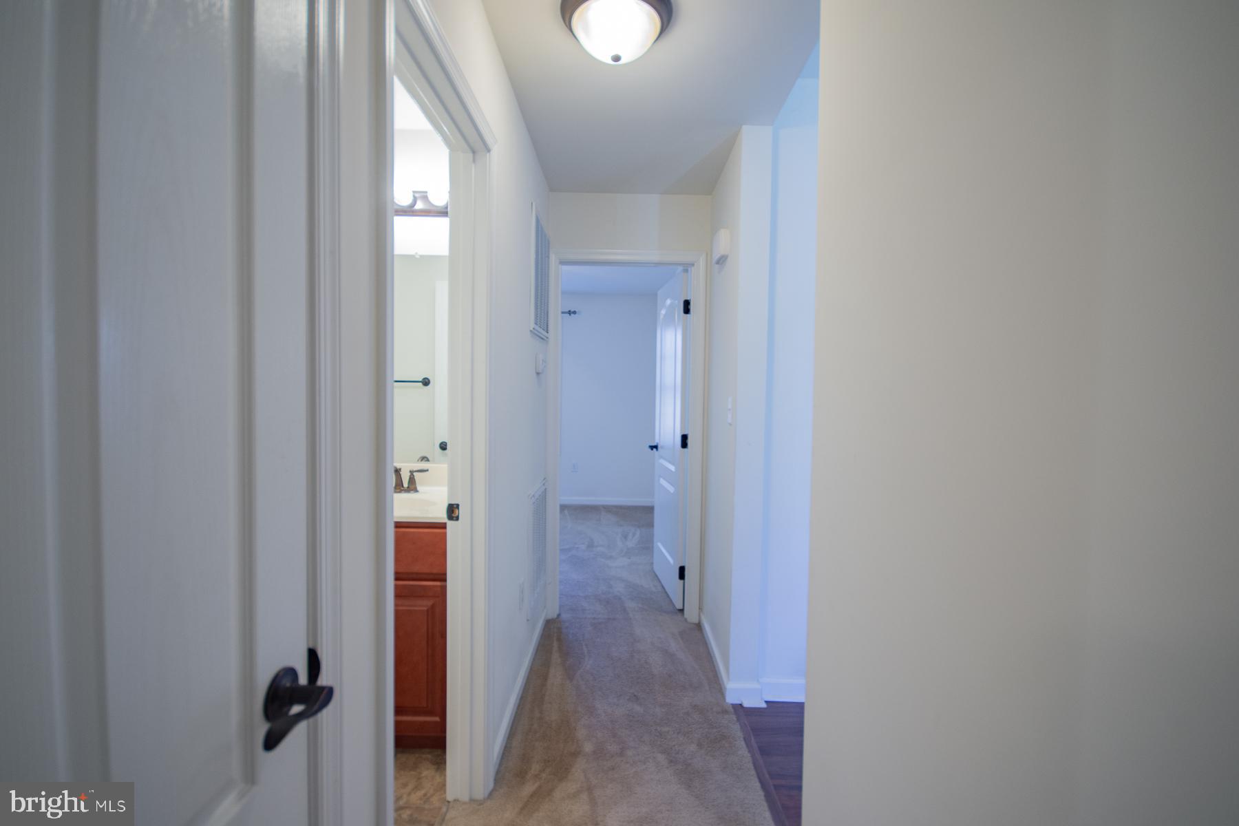 HICKORY RUN II - Residential Lease