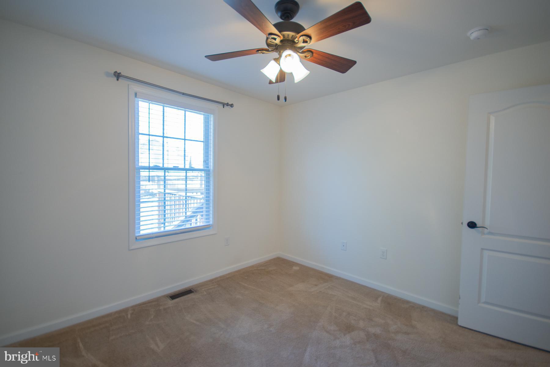 HICKORY RUN II - Residential Lease