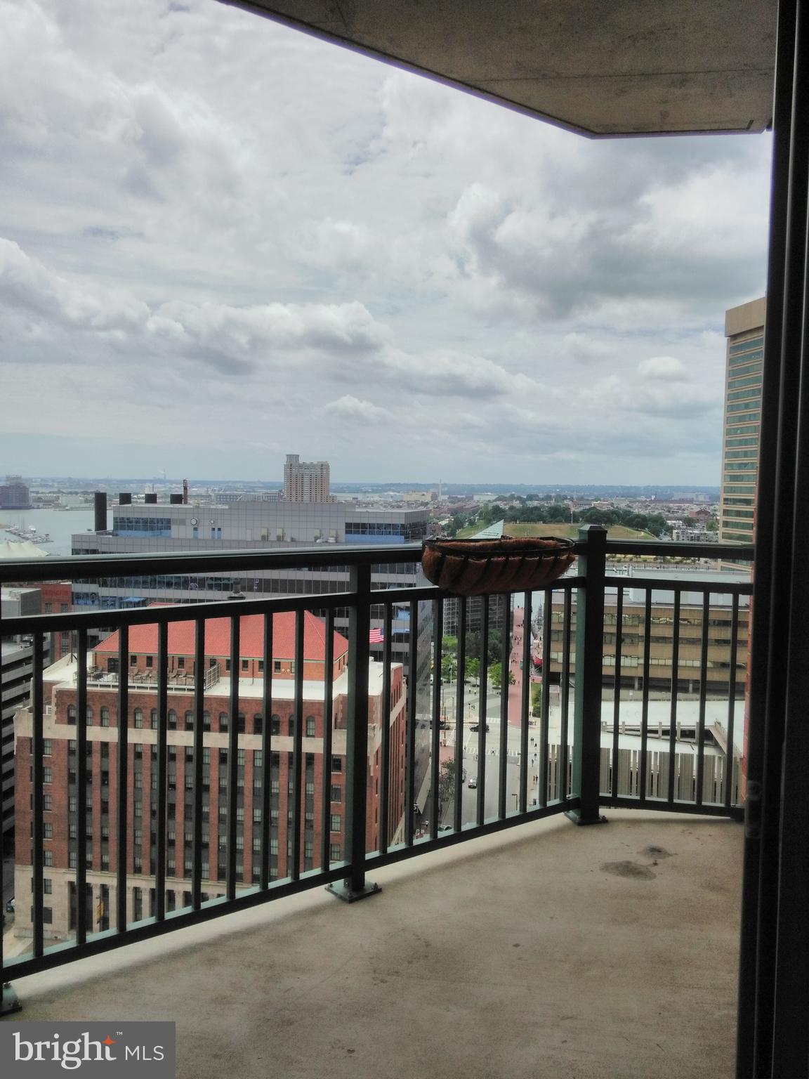 INNER HARBOR - Residential Lease