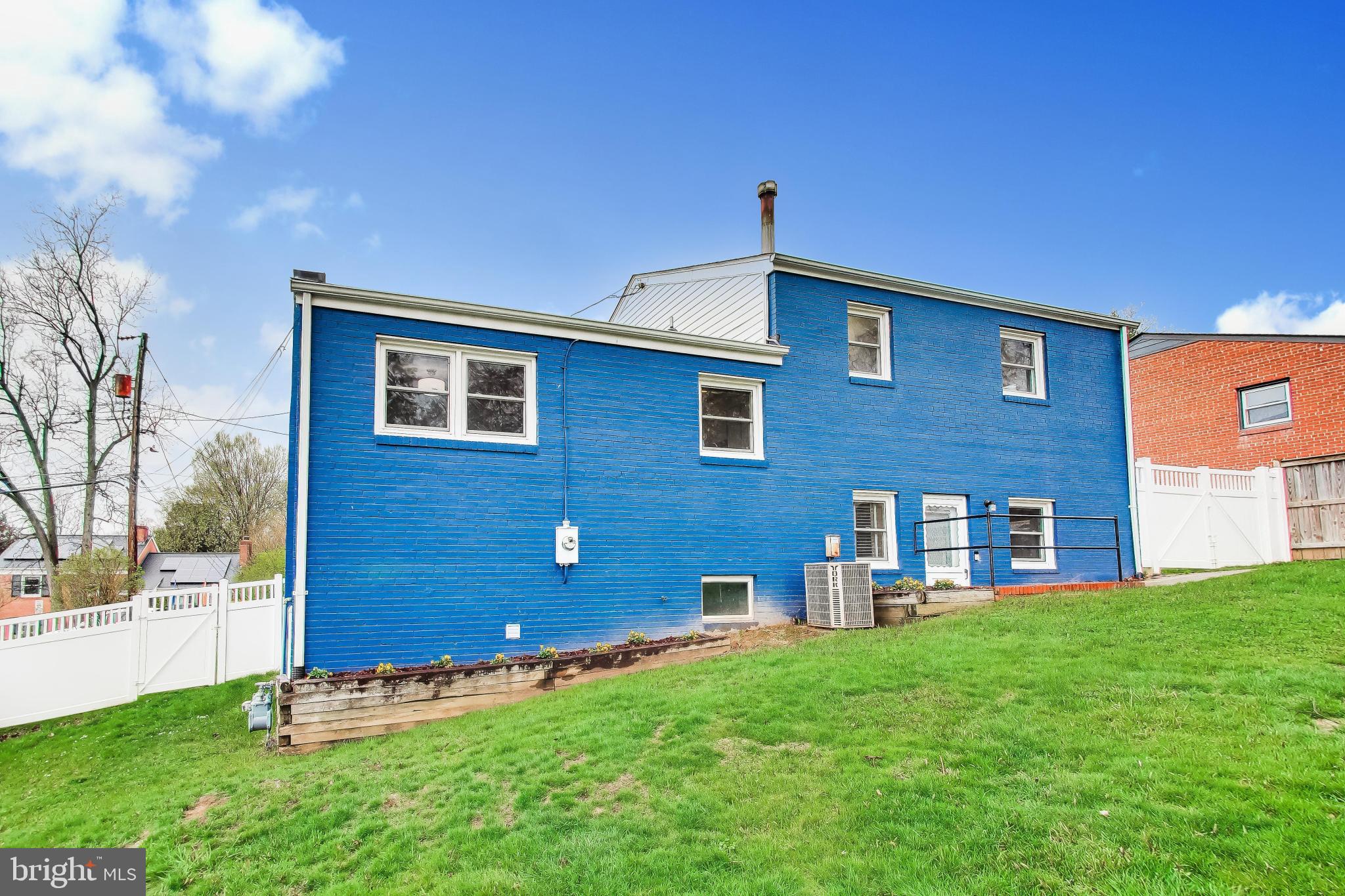 EAST FALLS CHURCH - Residential