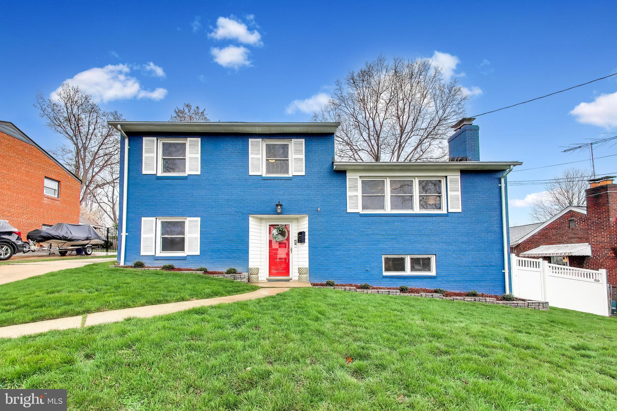 EAST FALLS CHURCH - Residential