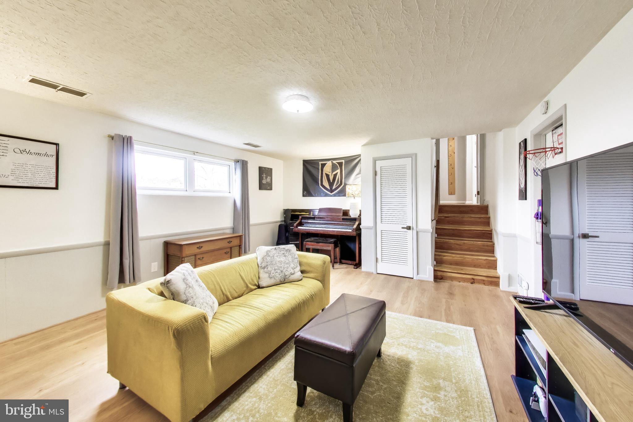 EAST FALLS CHURCH - Residential