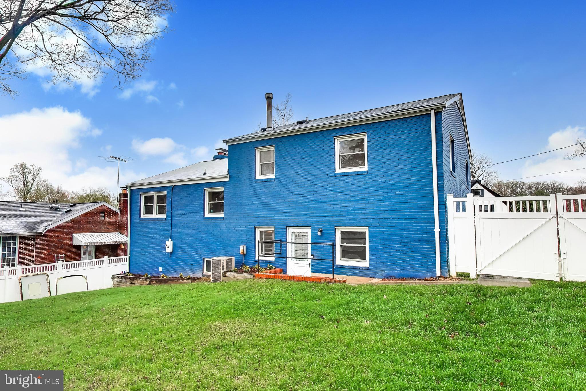 EAST FALLS CHURCH - Residential