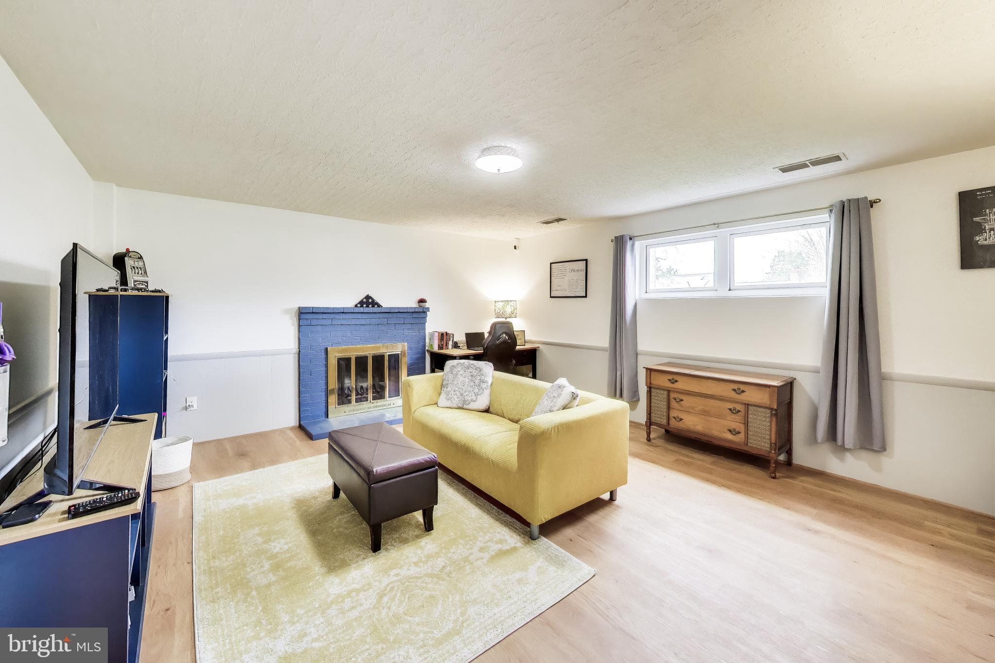 EAST FALLS CHURCH - Residential