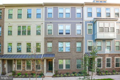 707 THOMAS LANE A MANASSAS PARK VA 20111