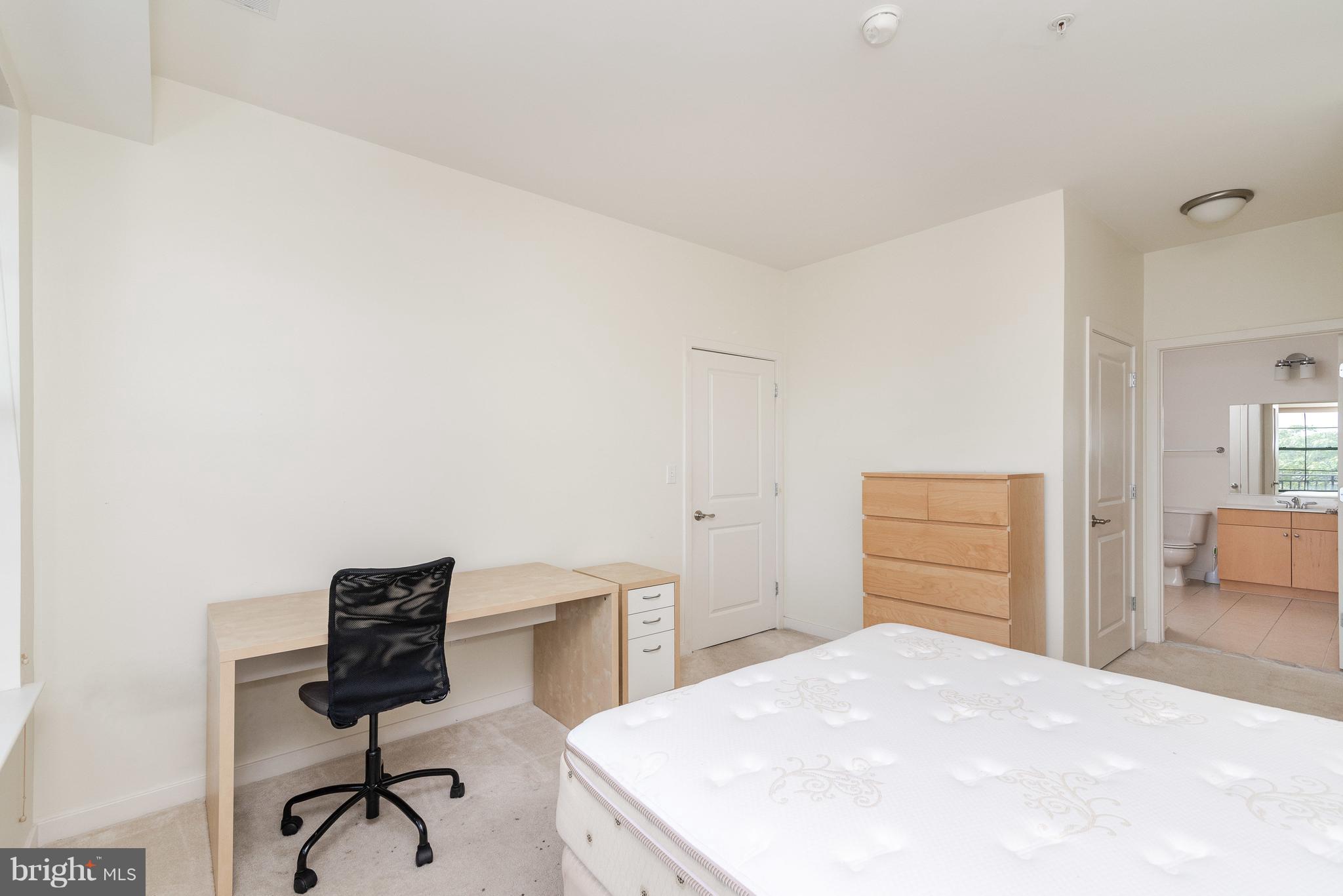 CHARLES VILLAGE - Residential Lease