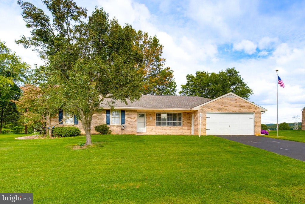 Photo of 4437 Webster Drive N, YORK, PA 17402 (MLS # PAYK2112008)