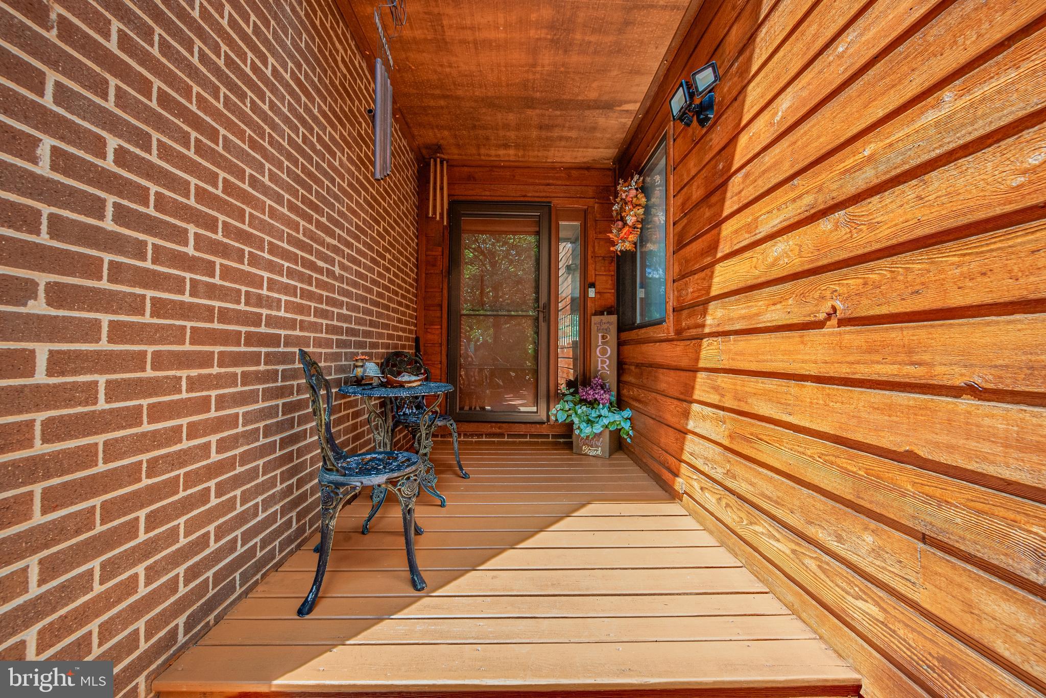 2213 CEDAR COVE COURT