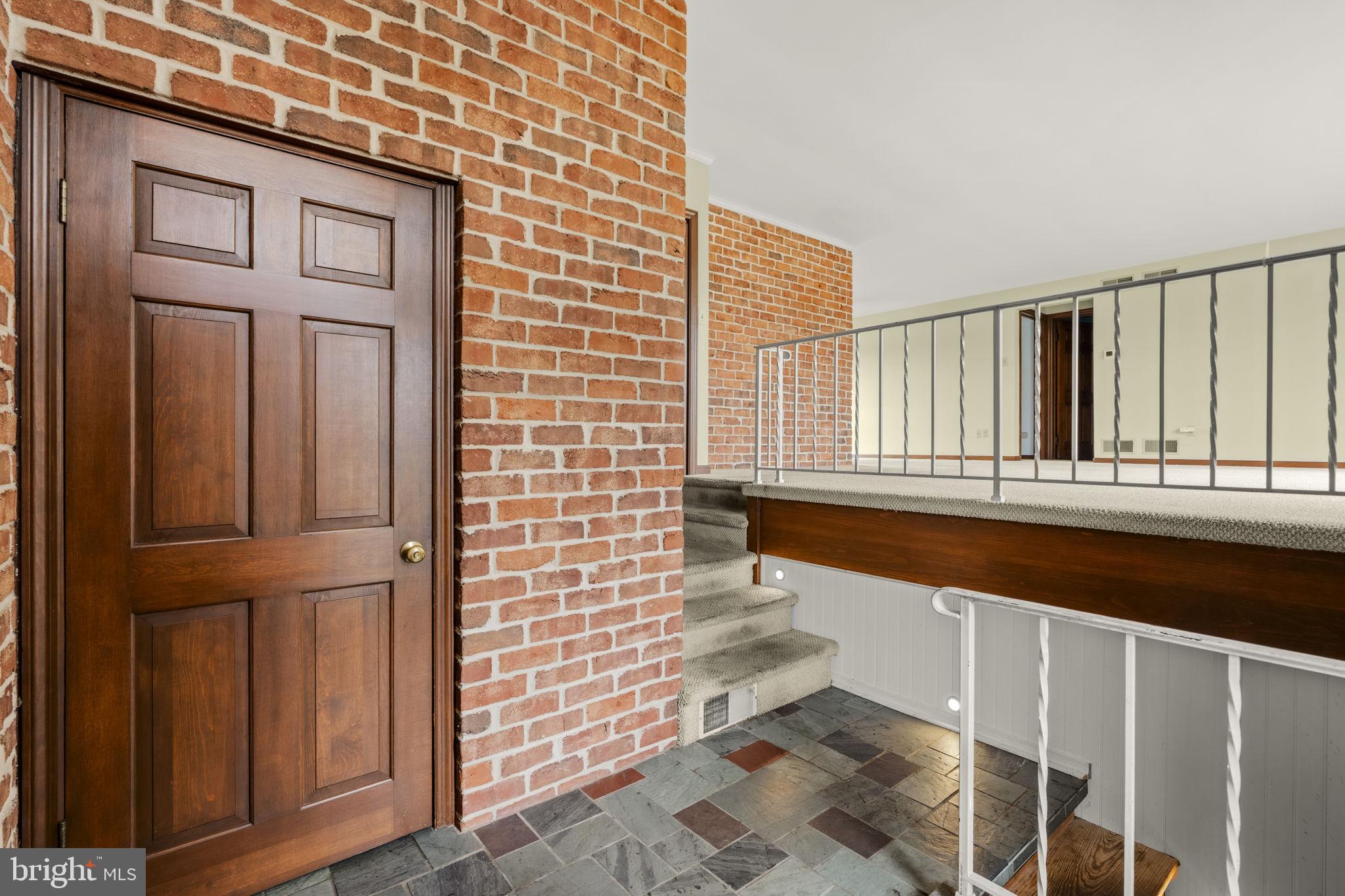 301 E LANCASTER AVENUE